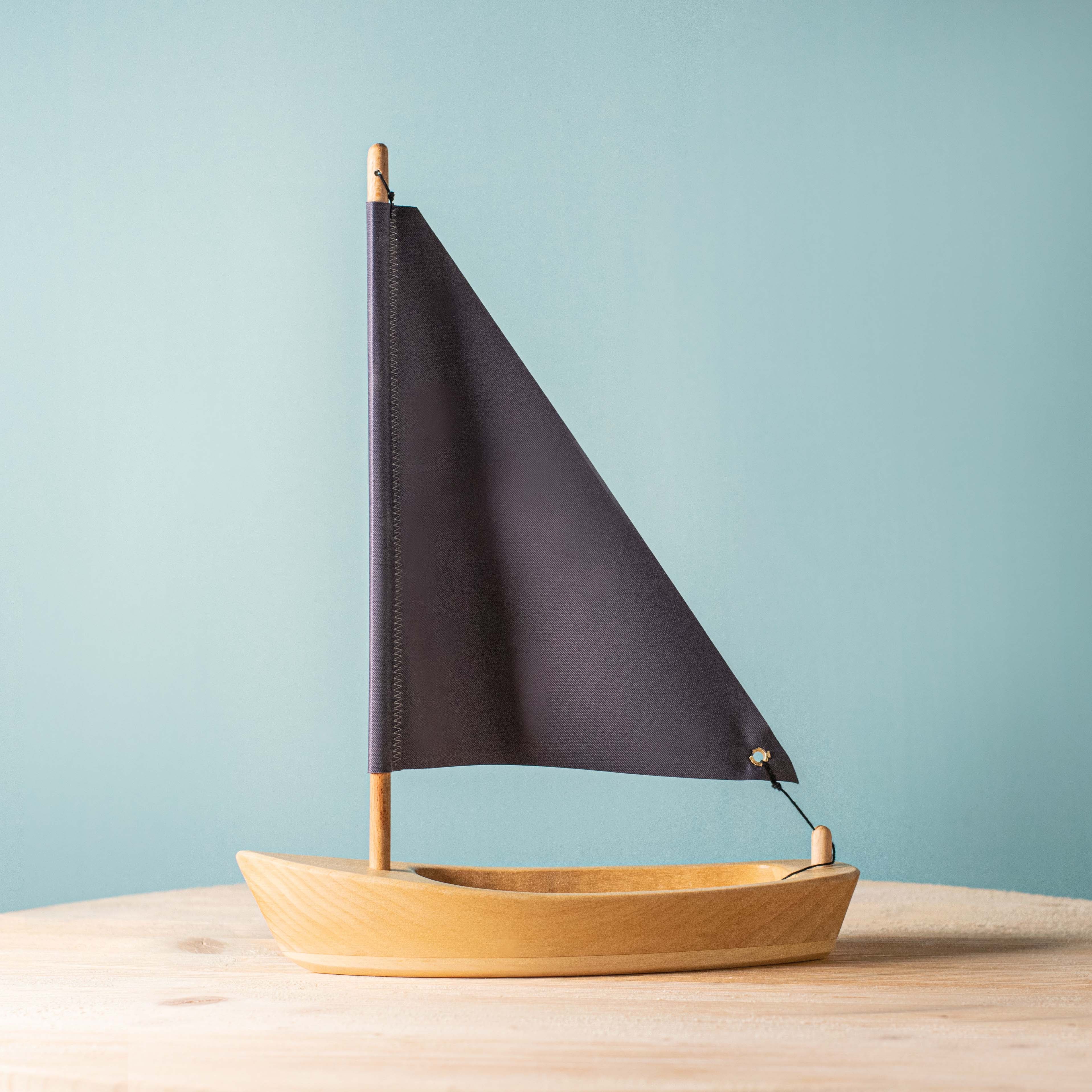 Bumbu Wooden Sailboat - Image 3