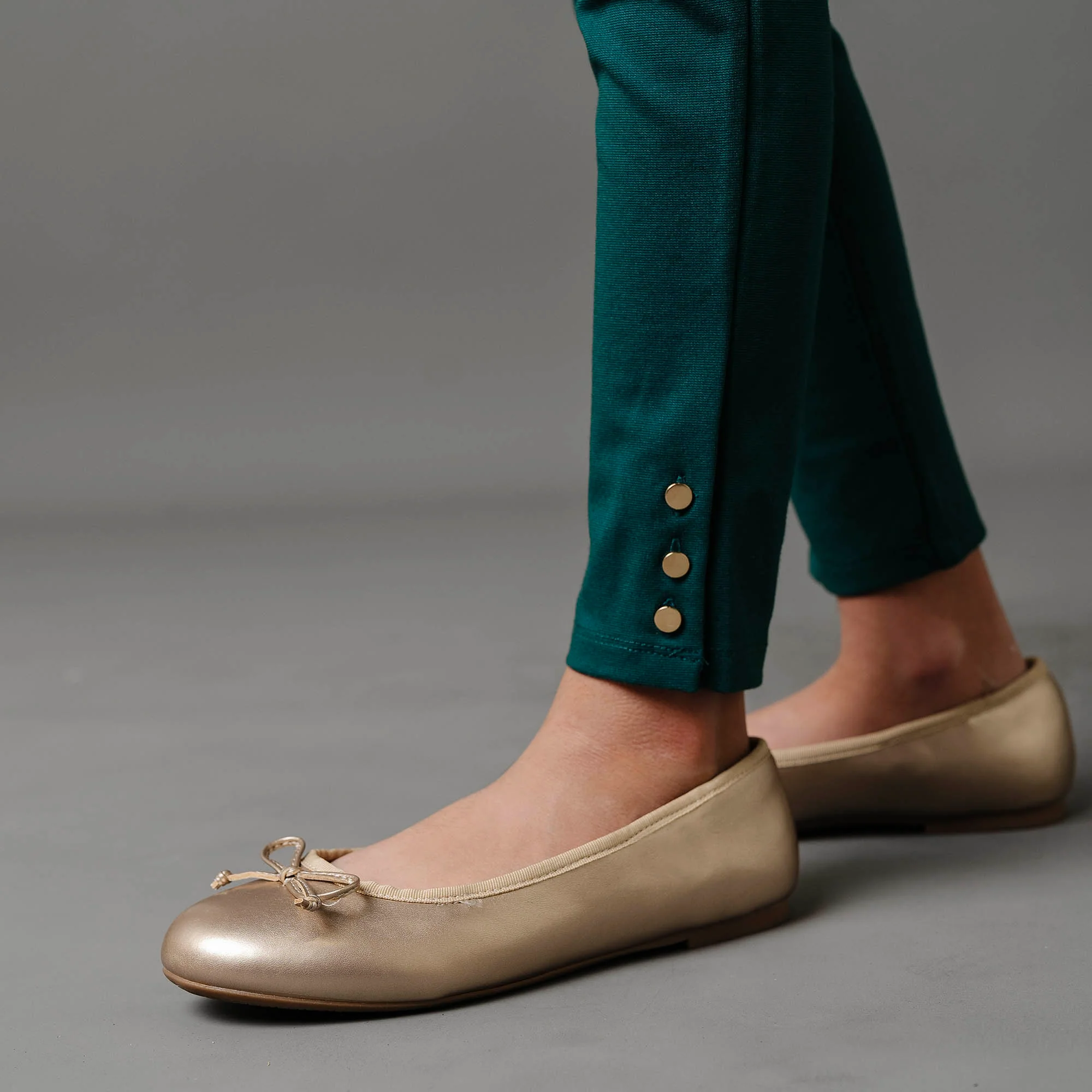 Hope & Henry Button Cuff Ponte Pant - Image 3