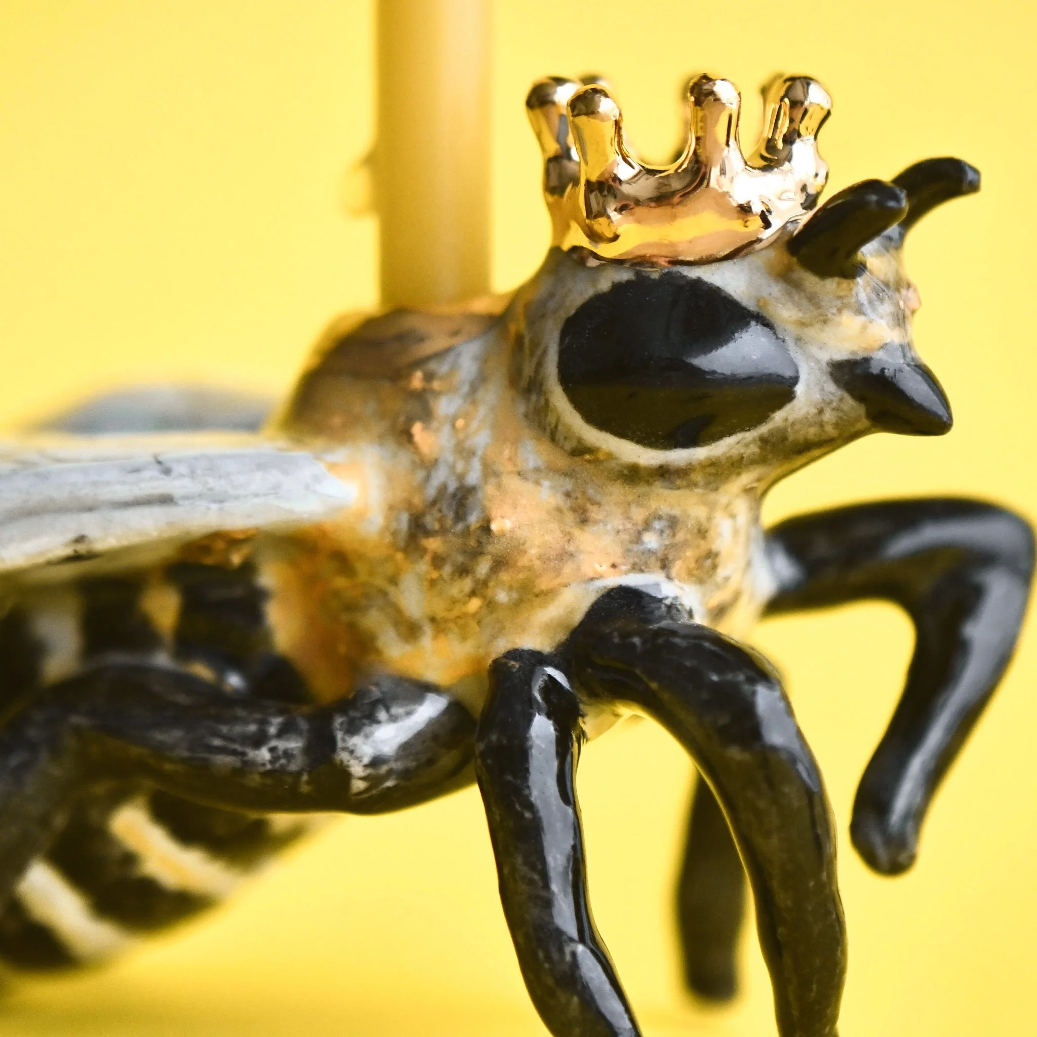 Camp Hollow Queen Bee Cake Topper - Image 3