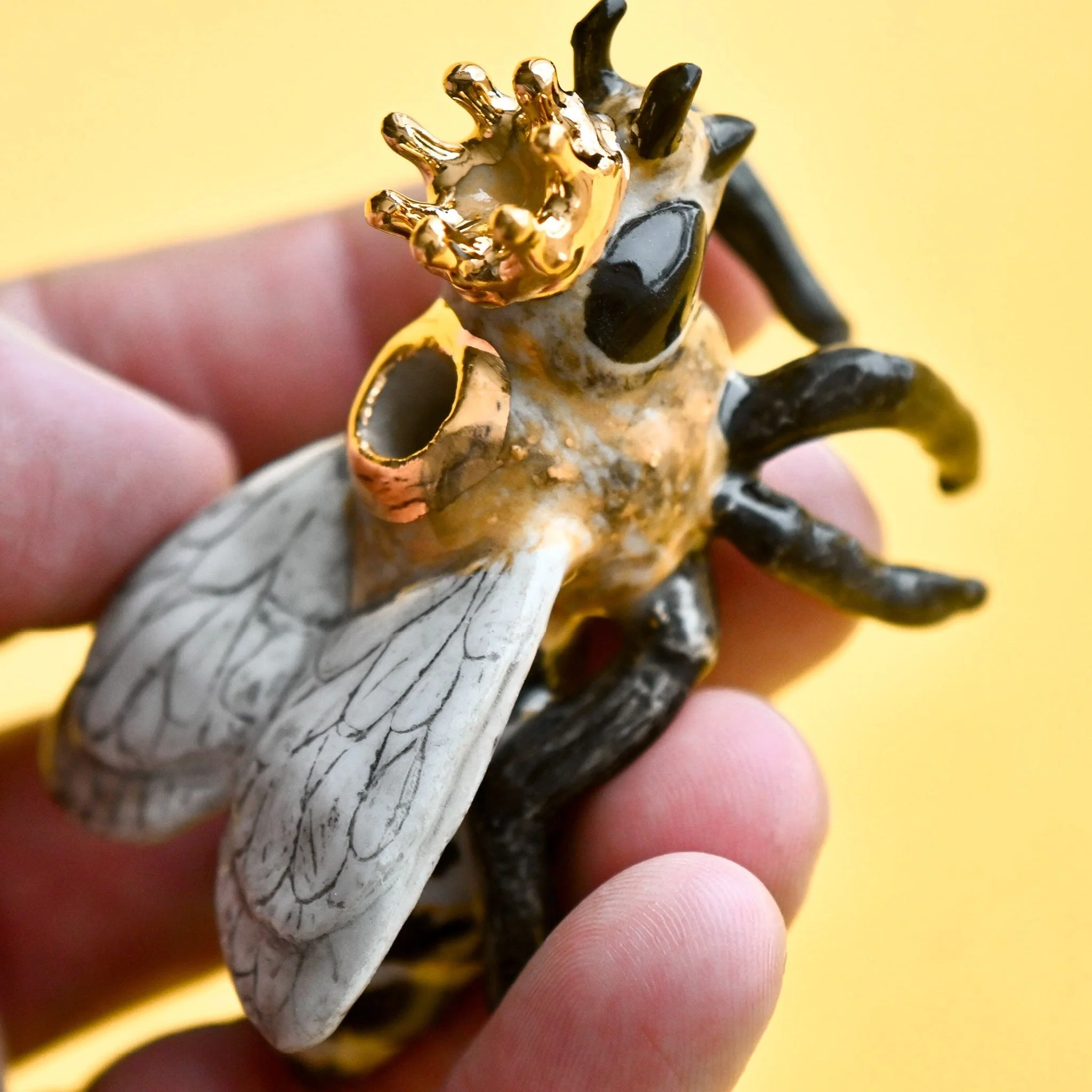 Camp Hollow Queen Bee Cake Topper - Image 5