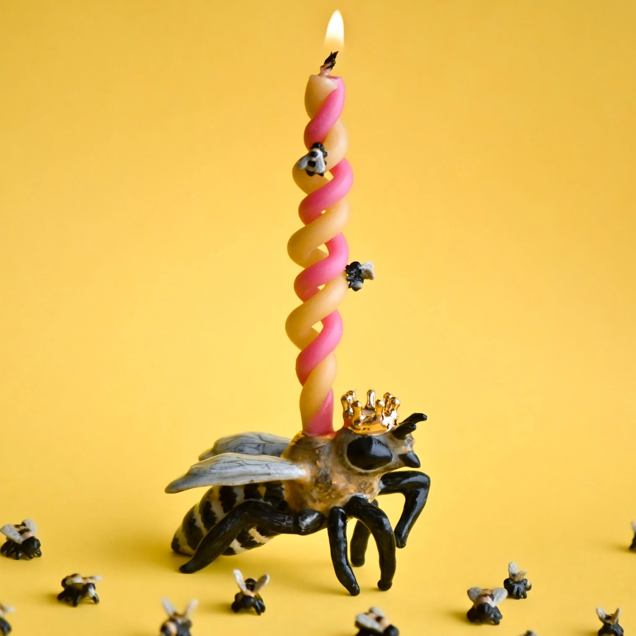Camp Hollow Queen Bee Cake Topper - Image 8