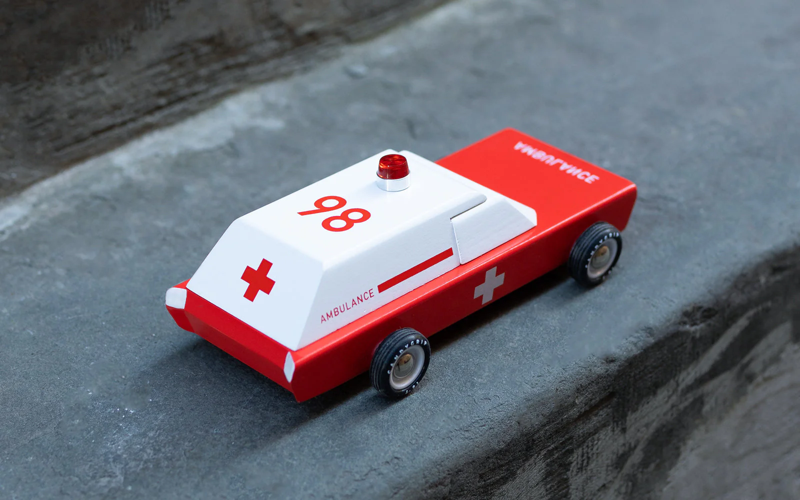 Candylab Ambulance Wagon - Image 6