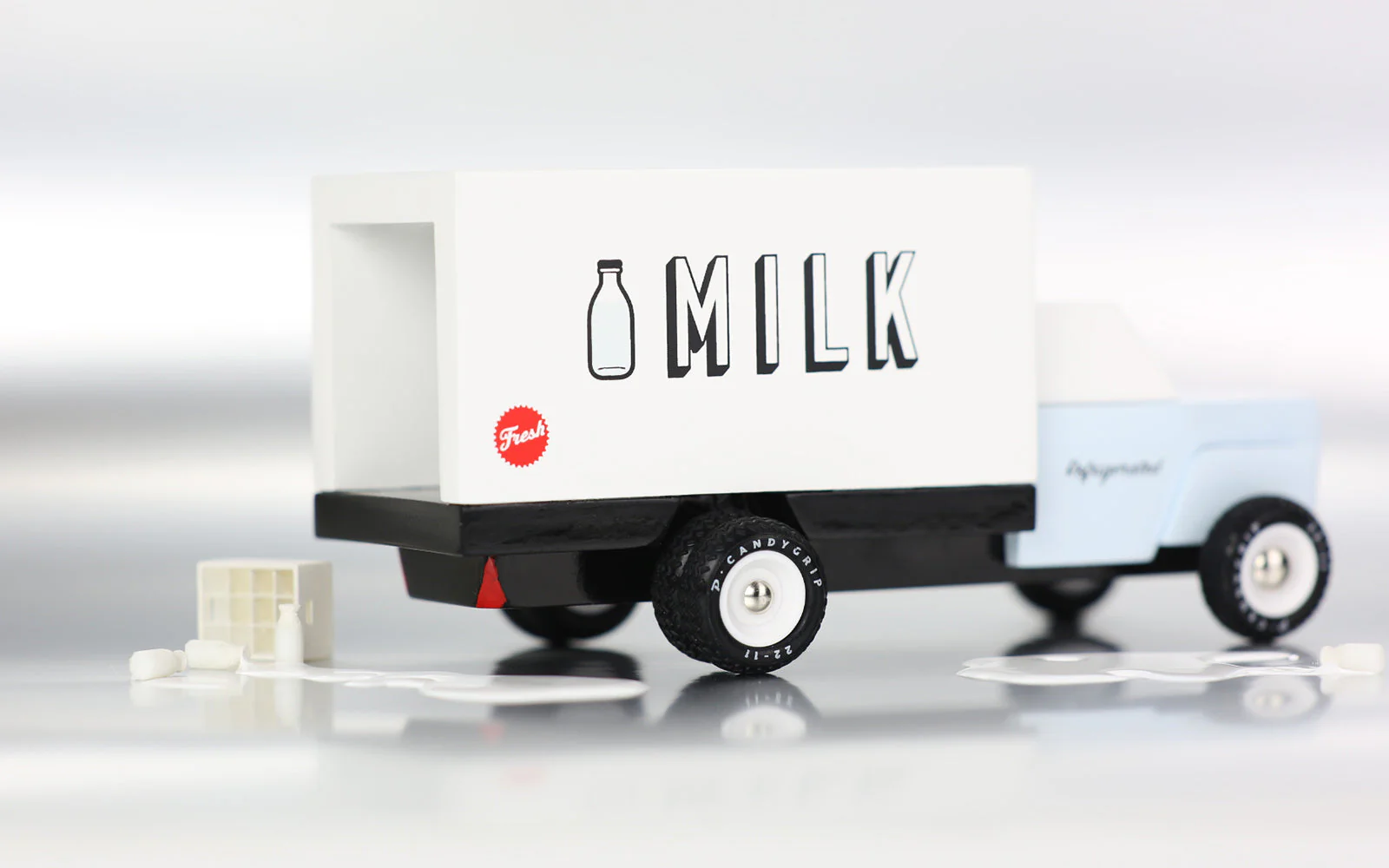 Candylab Milk Truck - Image 3