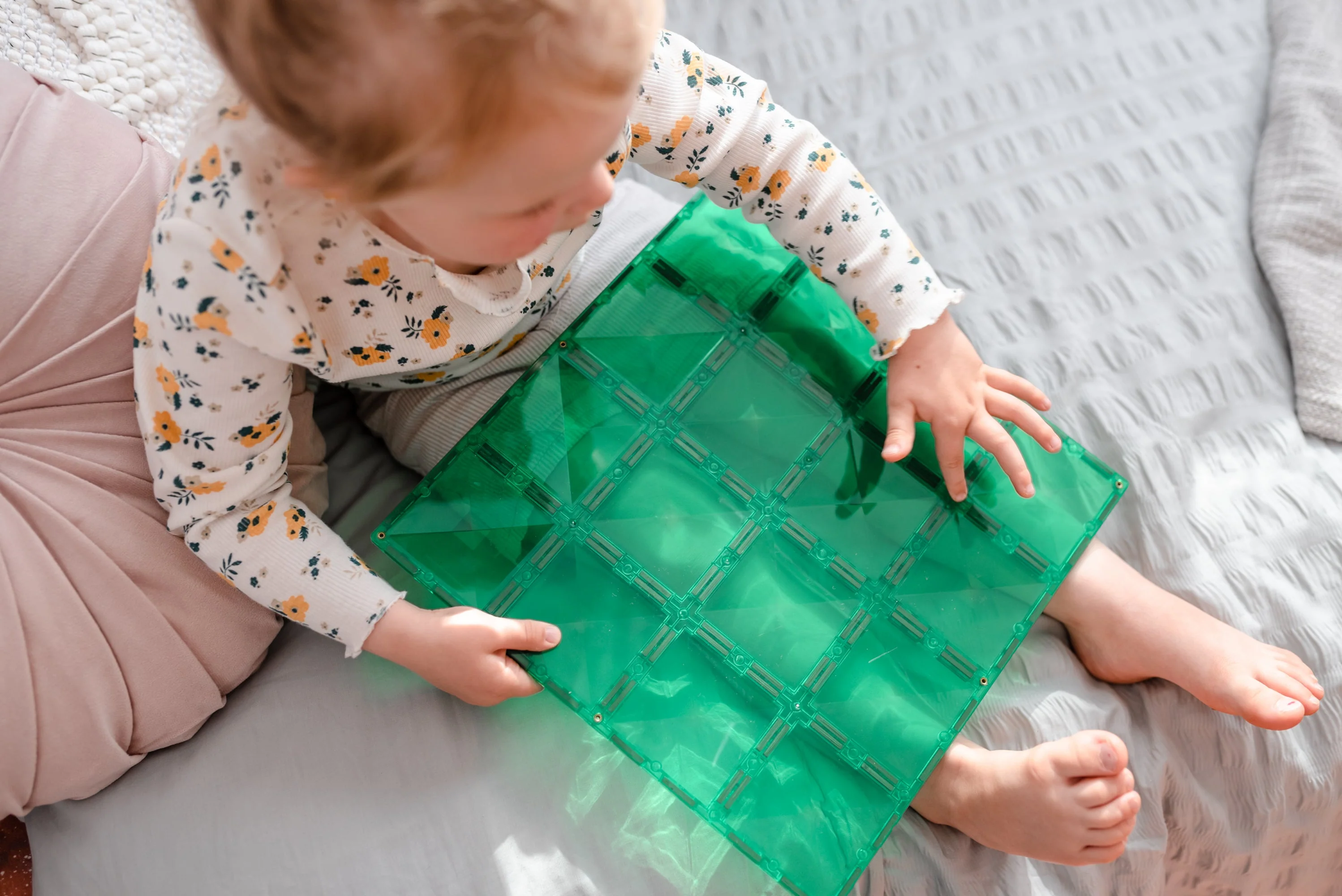 Connetix Magnetic Tiles | Rainbow Base Plate Pack (2 pcs) - Image 3