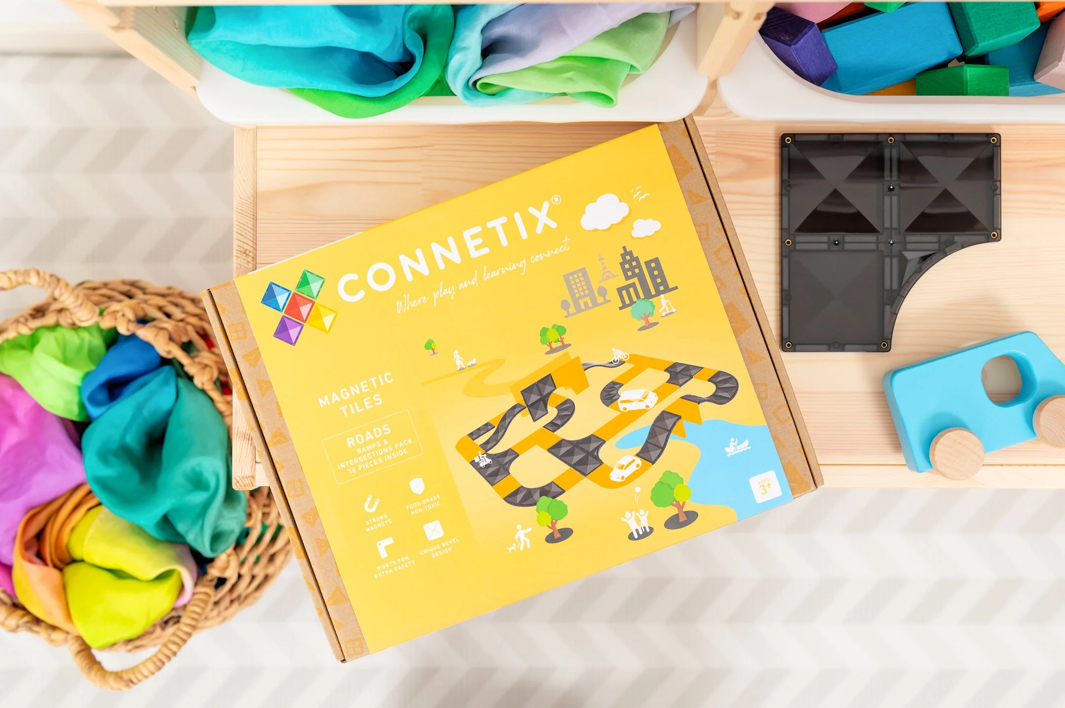 Connetix Magnetic Tiles | Ramps & Intersections (16 pcs) - Image 19