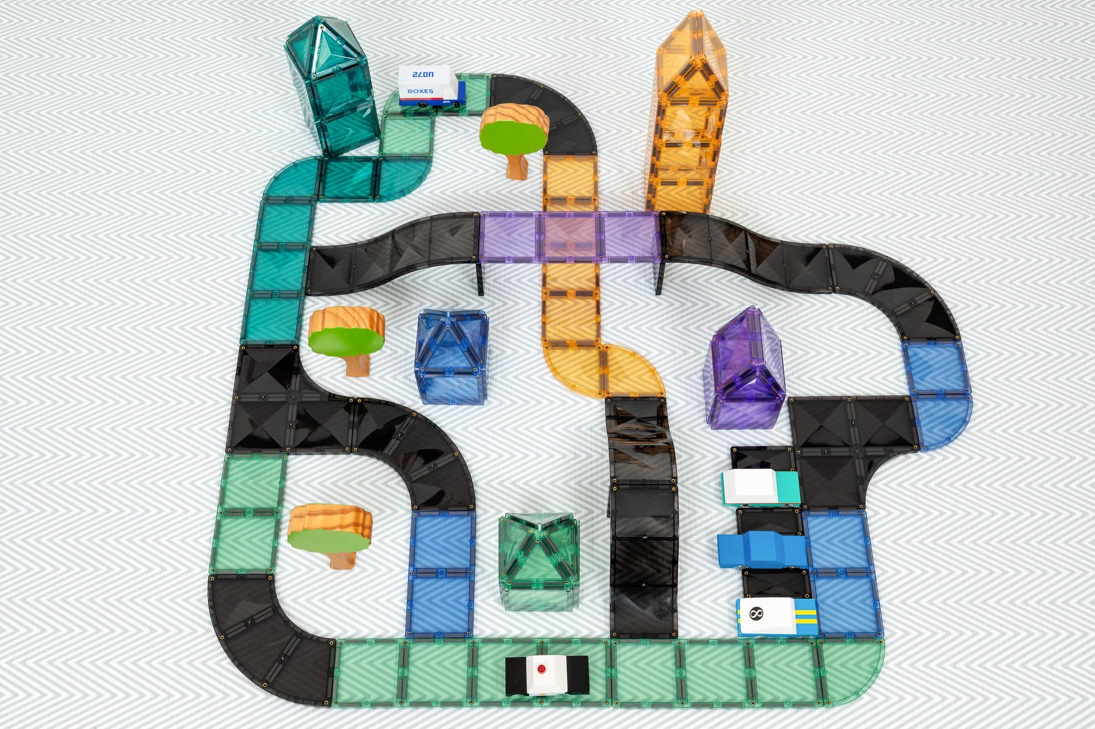 Connetix Magnetic Tiles | Ramps & Intersections (16 pcs) - Image 5