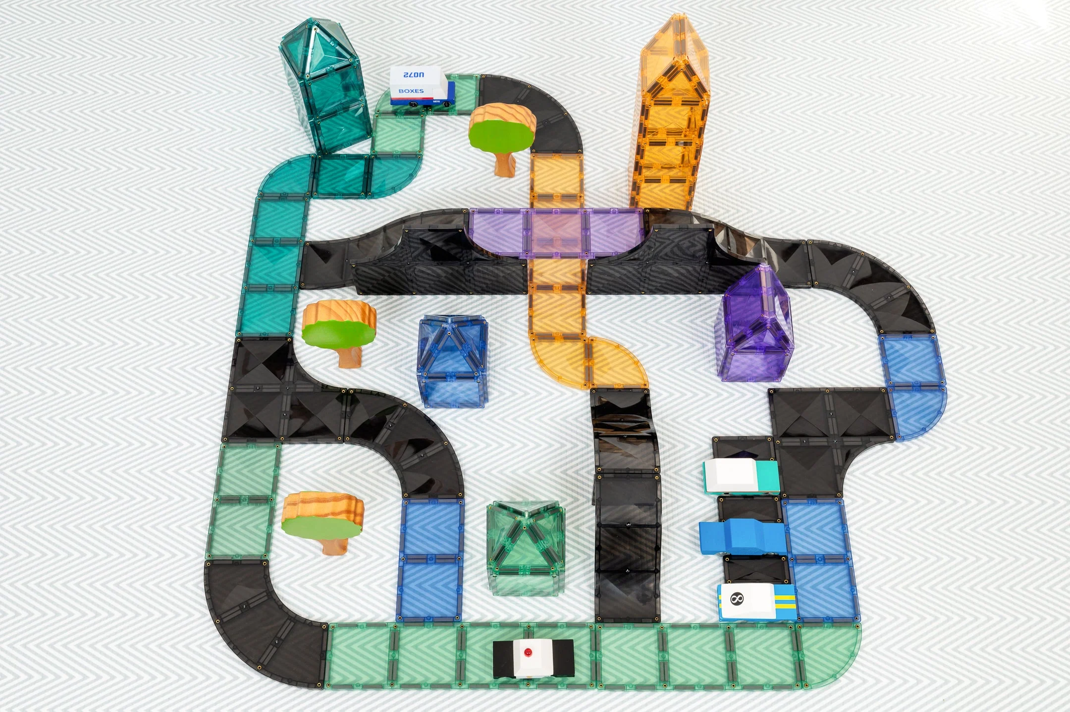 Connetix Magnetic Tiles | Ramps & Intersections (16 pcs) - Image 6