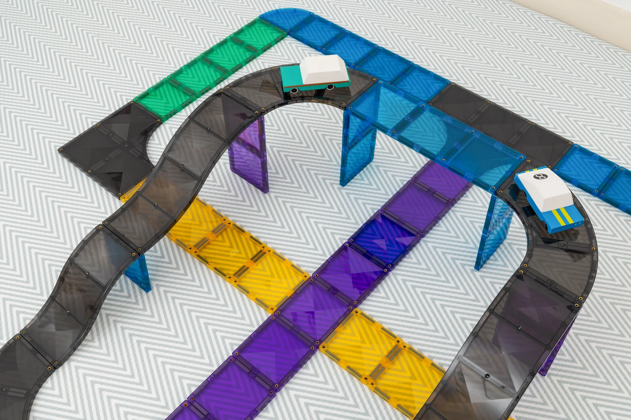 Connetix Magnetic Tiles | Ramps & Intersections (16 pcs) - Image 7