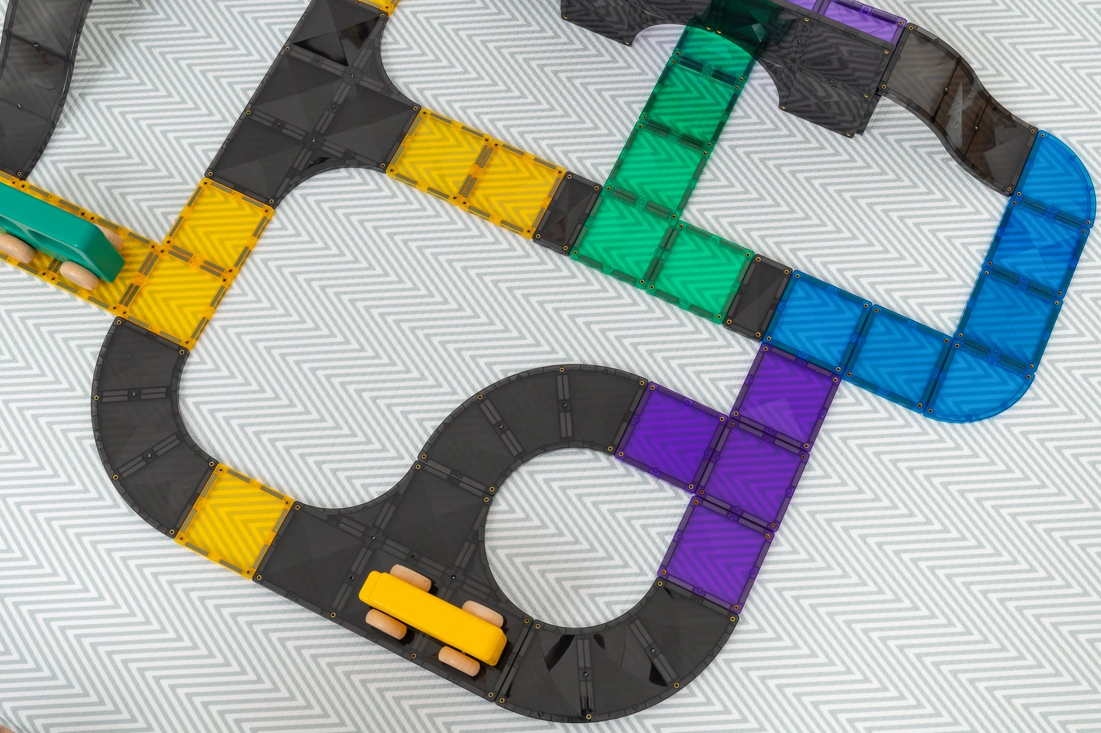 Connetix Magnetic Tiles | Ramps & Intersections (16 pcs) - Image 9