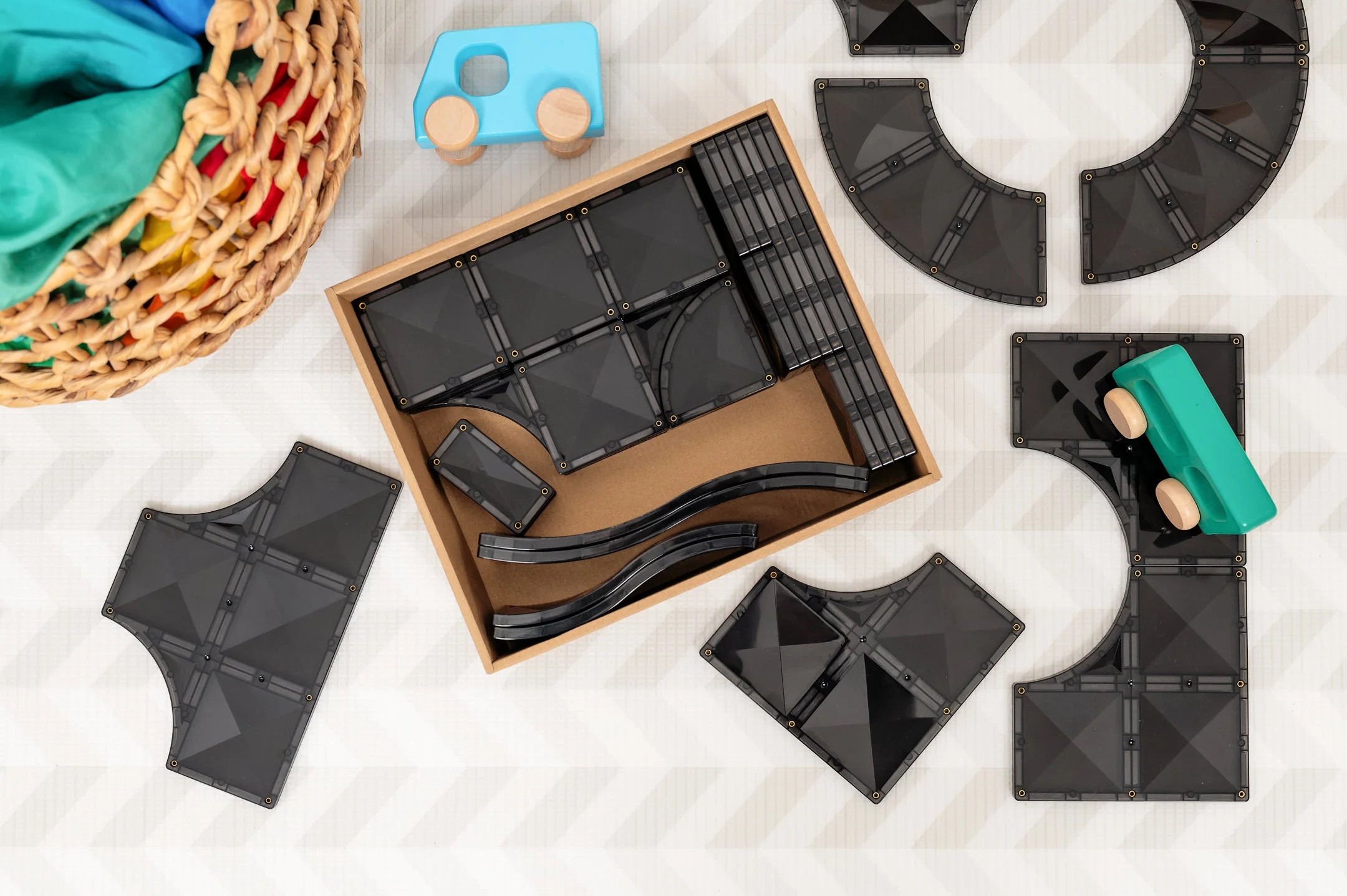 Connetix Magnetic Tiles | Roads Creative Pack (48 pcs) - Image 31