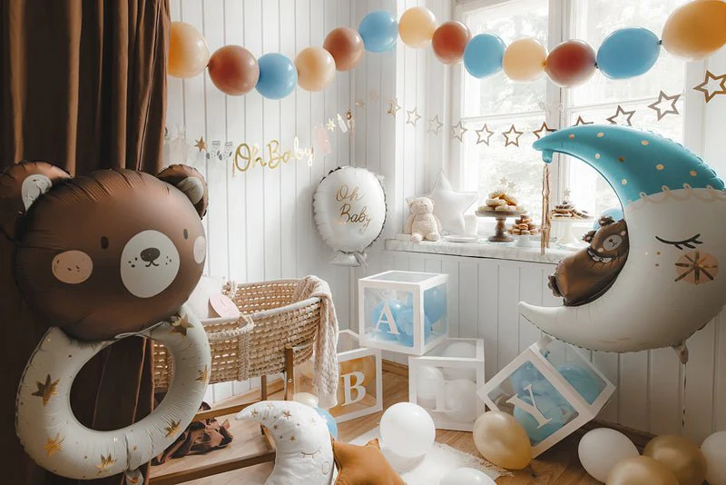 Ellie's Party Supply Bear on the Moon Balloon - Image 3