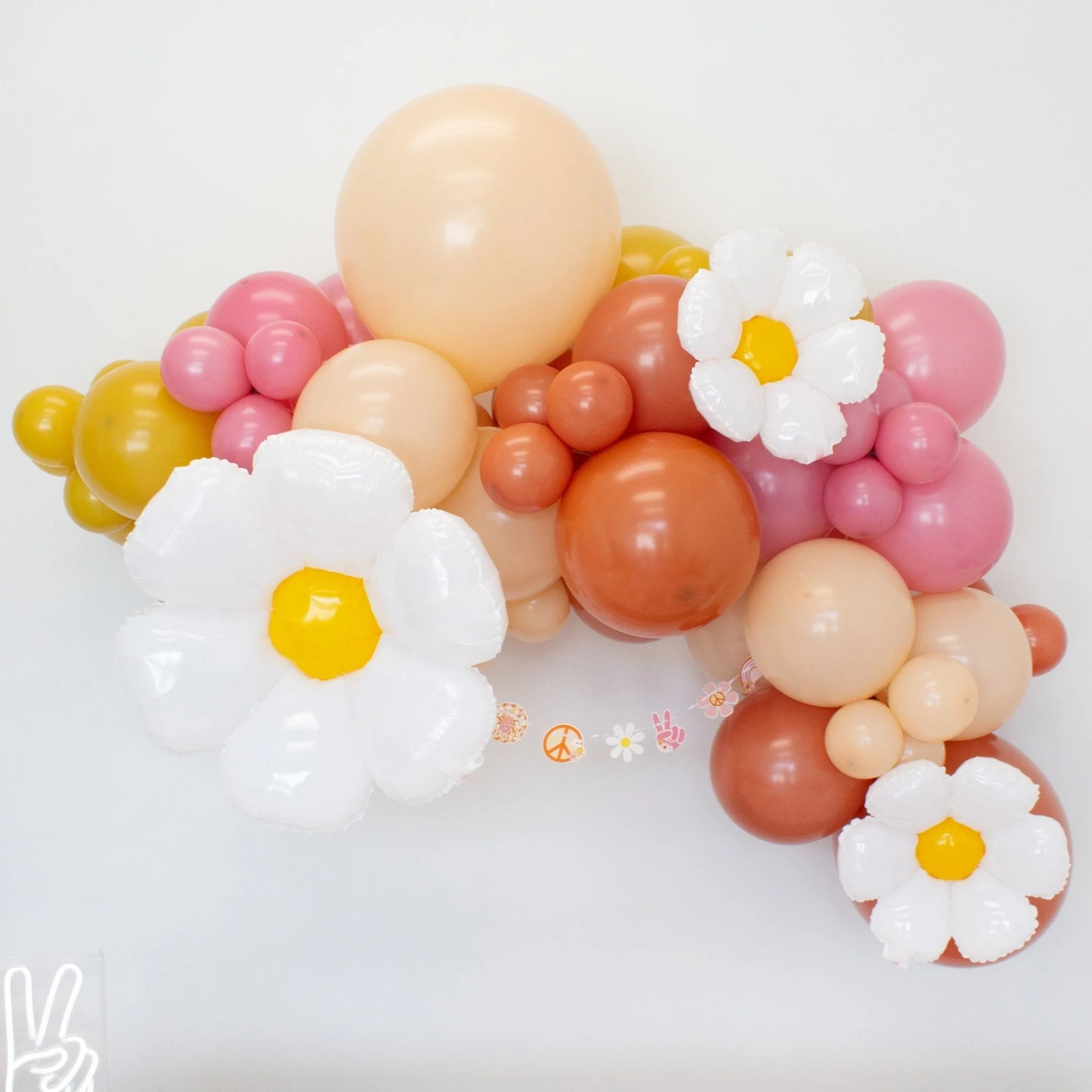 Ellie's Party Supply Small Daisy Foil Balloon – 20" Groovy Party Decor - Image 5