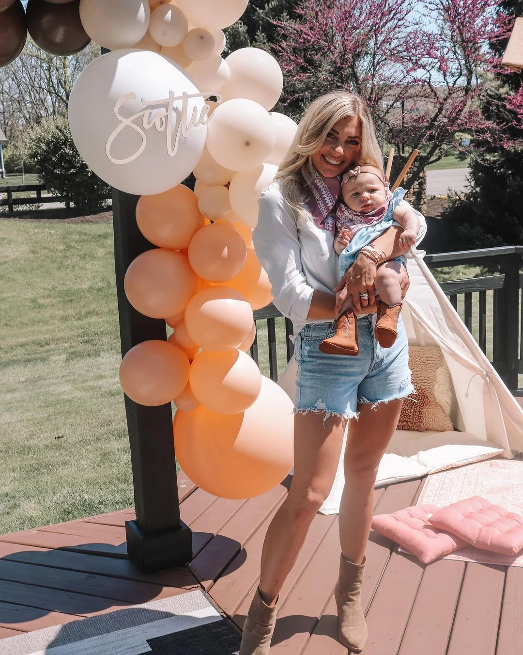 Ellie's Party Supply White Sand Balloon Garland Kit – 5ft Neutral Decor - Image 5