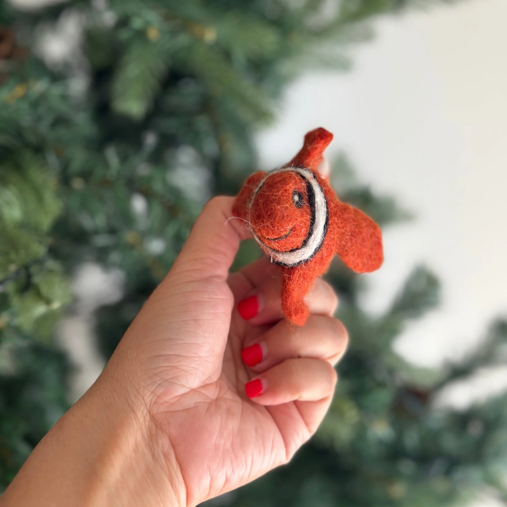 Ganapati Crafts Co. Clown Fish Finger Puppet - Image 2