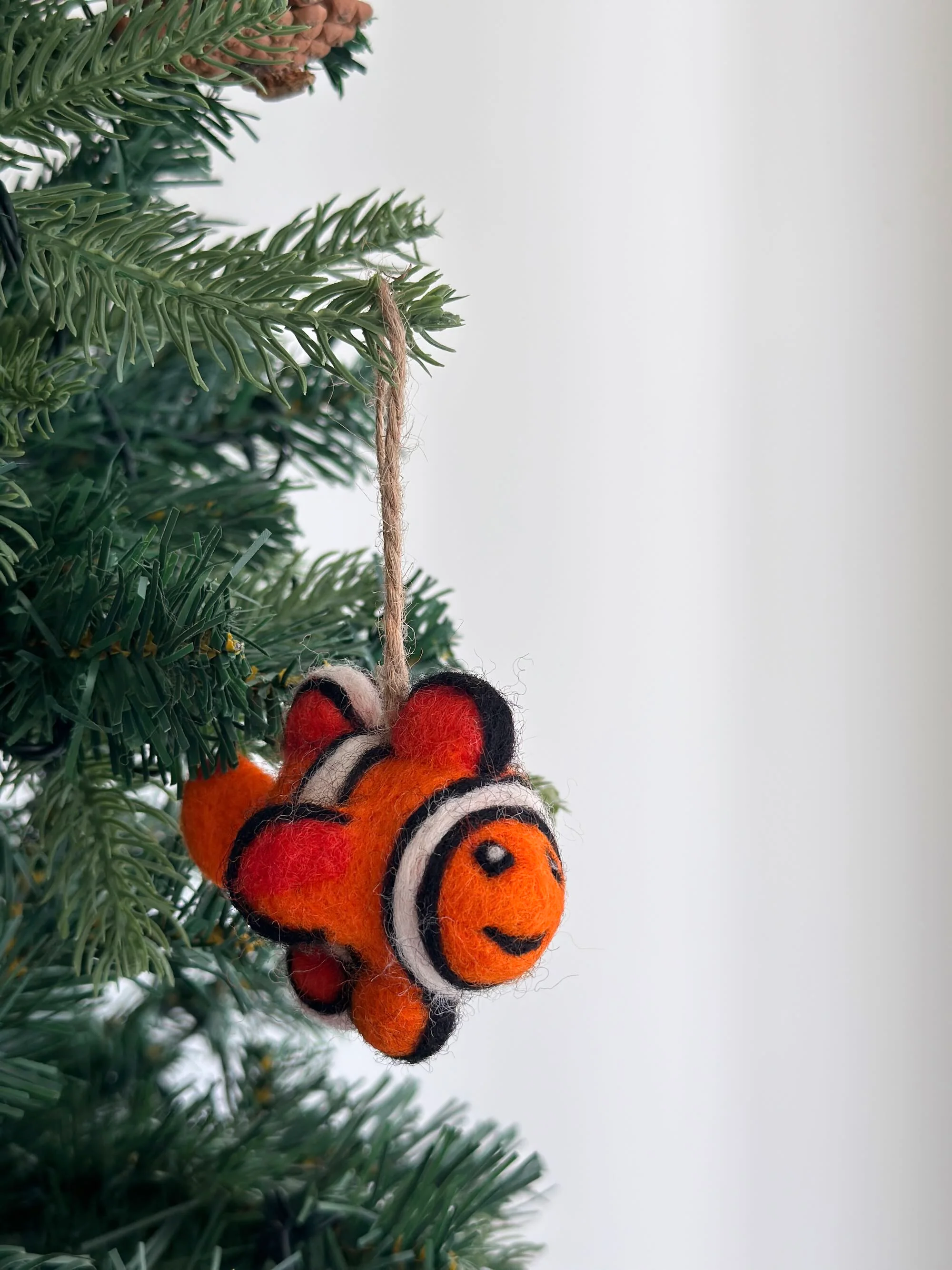 Ganapati Crafts Co. Felt Ornament - Mini Clownfish - Image 2