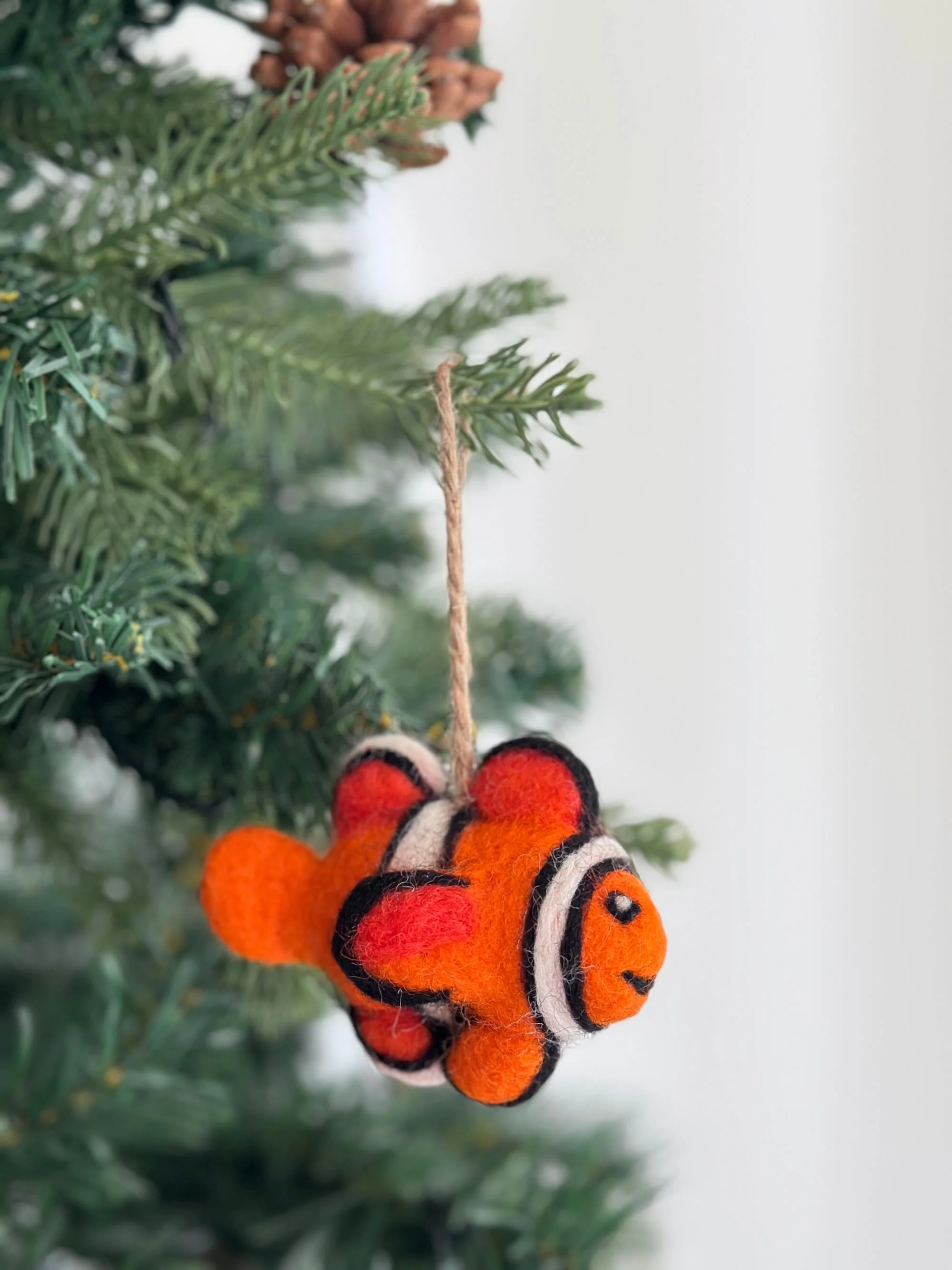 Ganapati Crafts Co. Felt Ornament - Mini Clownfish - Image 3