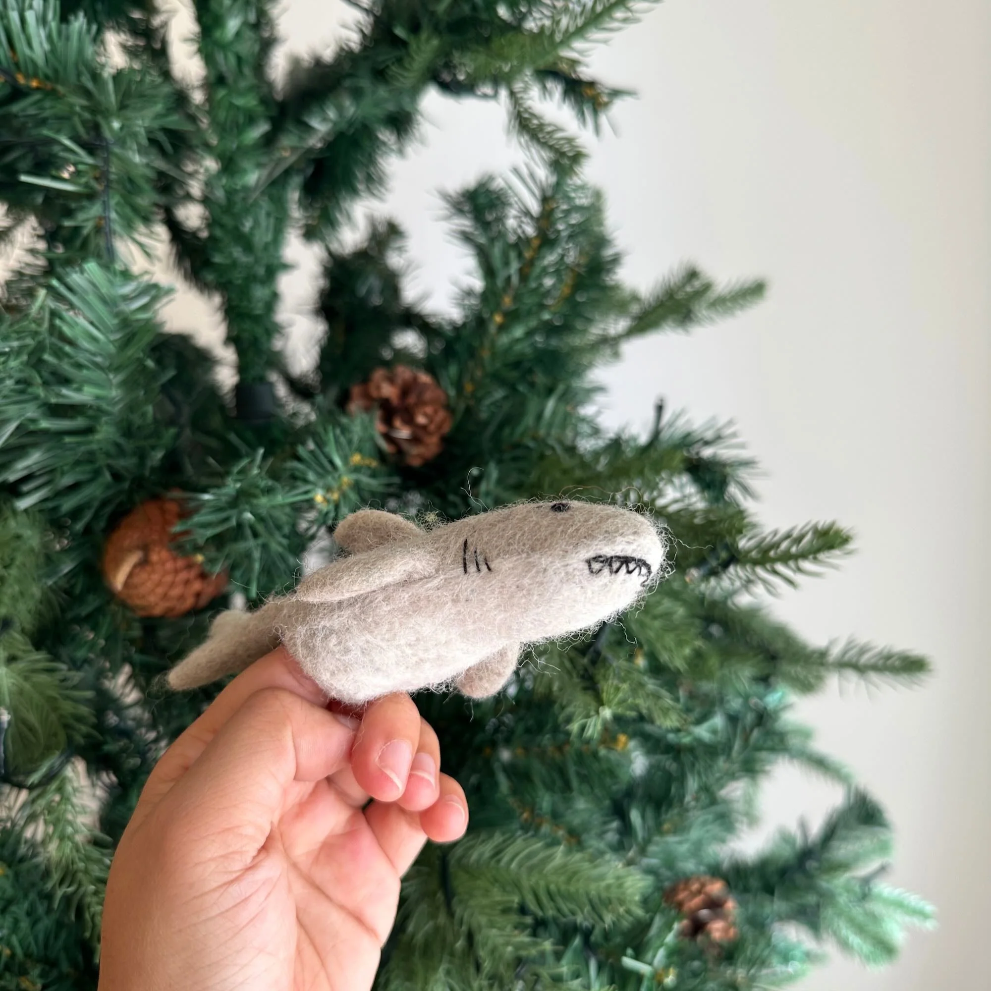 Ganapati Crafts Co. Finger Puppet: Shark - Image 2