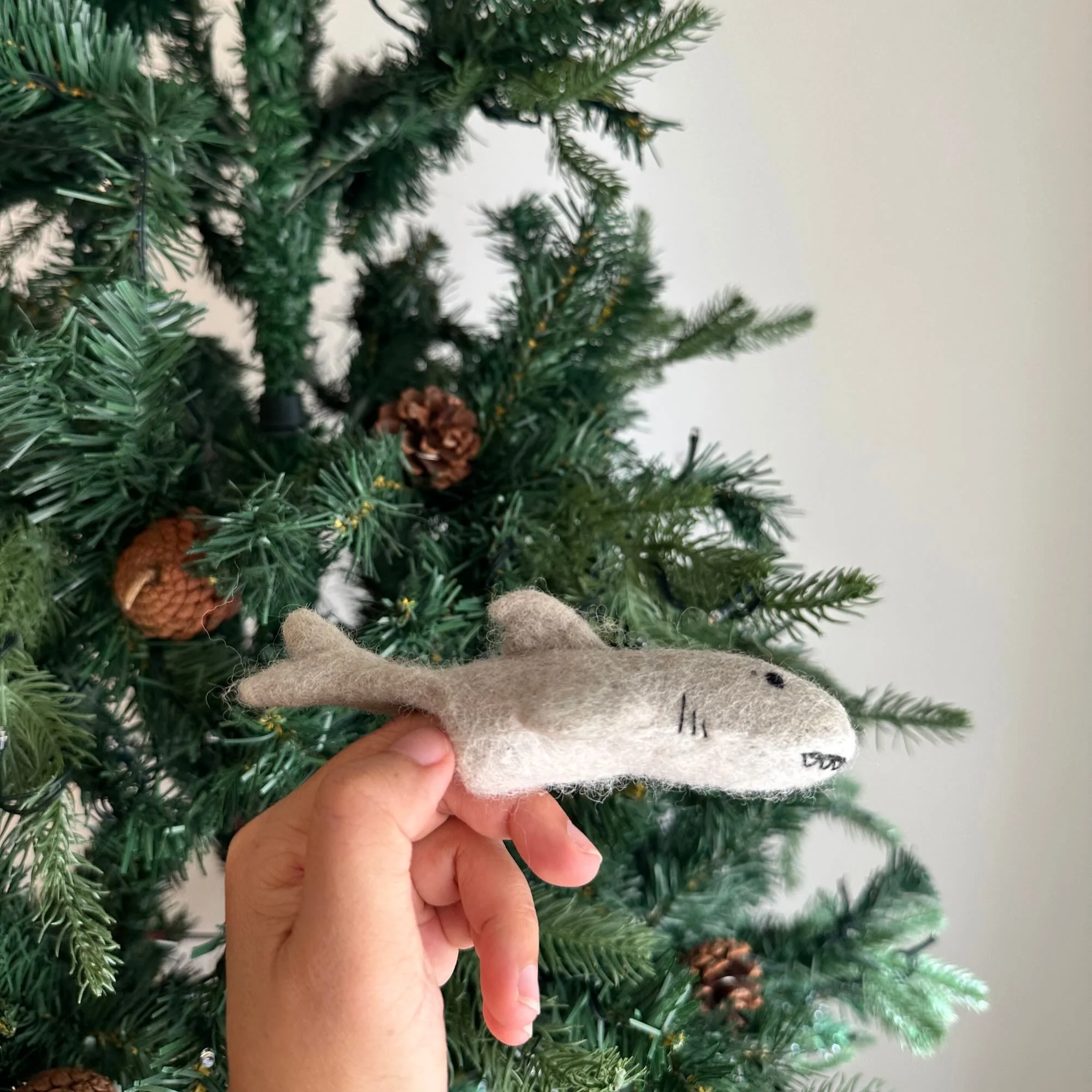Ganapati Crafts Co. Finger Puppet: Shark - Image 4