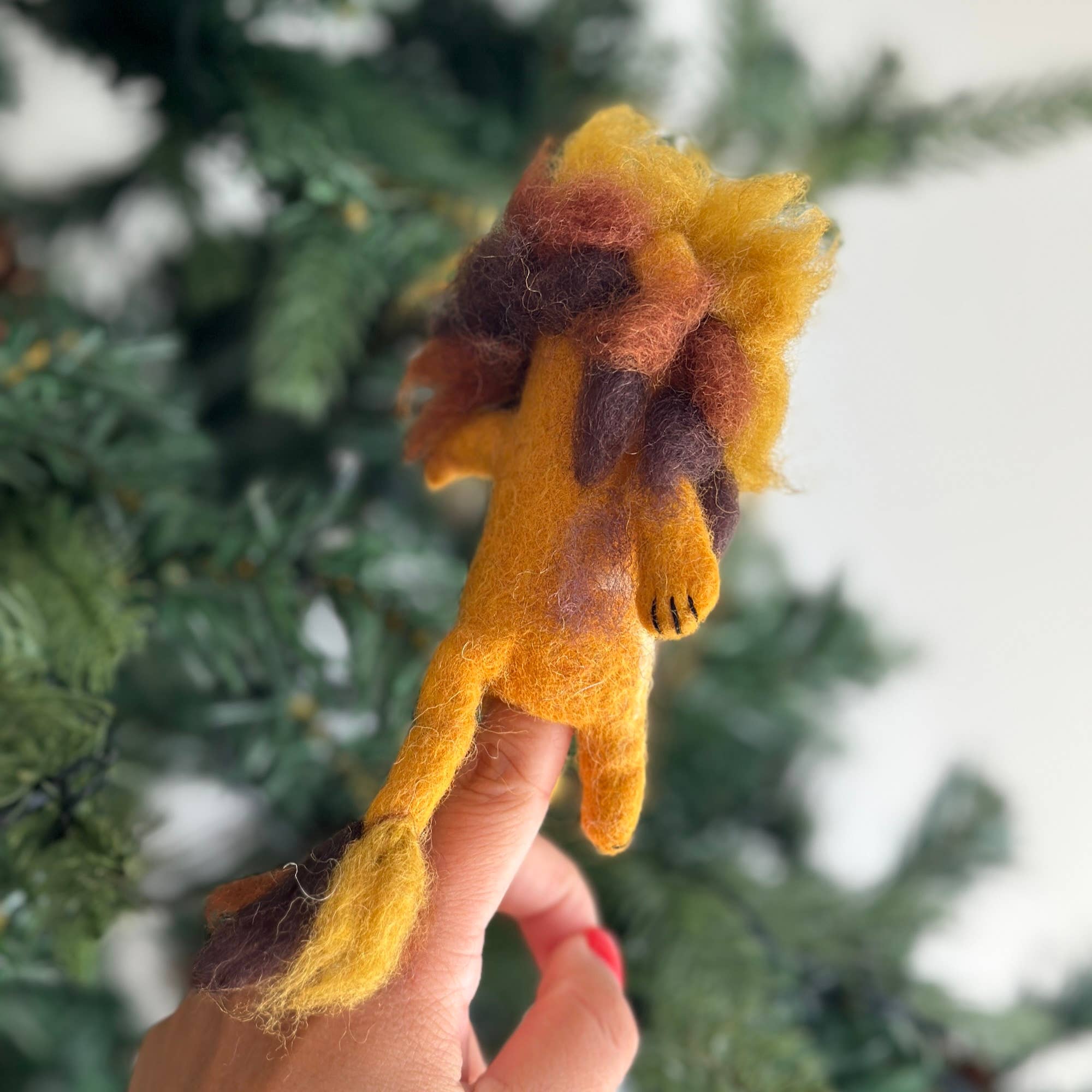 Ganapati Crafts Co. Fluffy Lion Finger Puppet - Image 3
