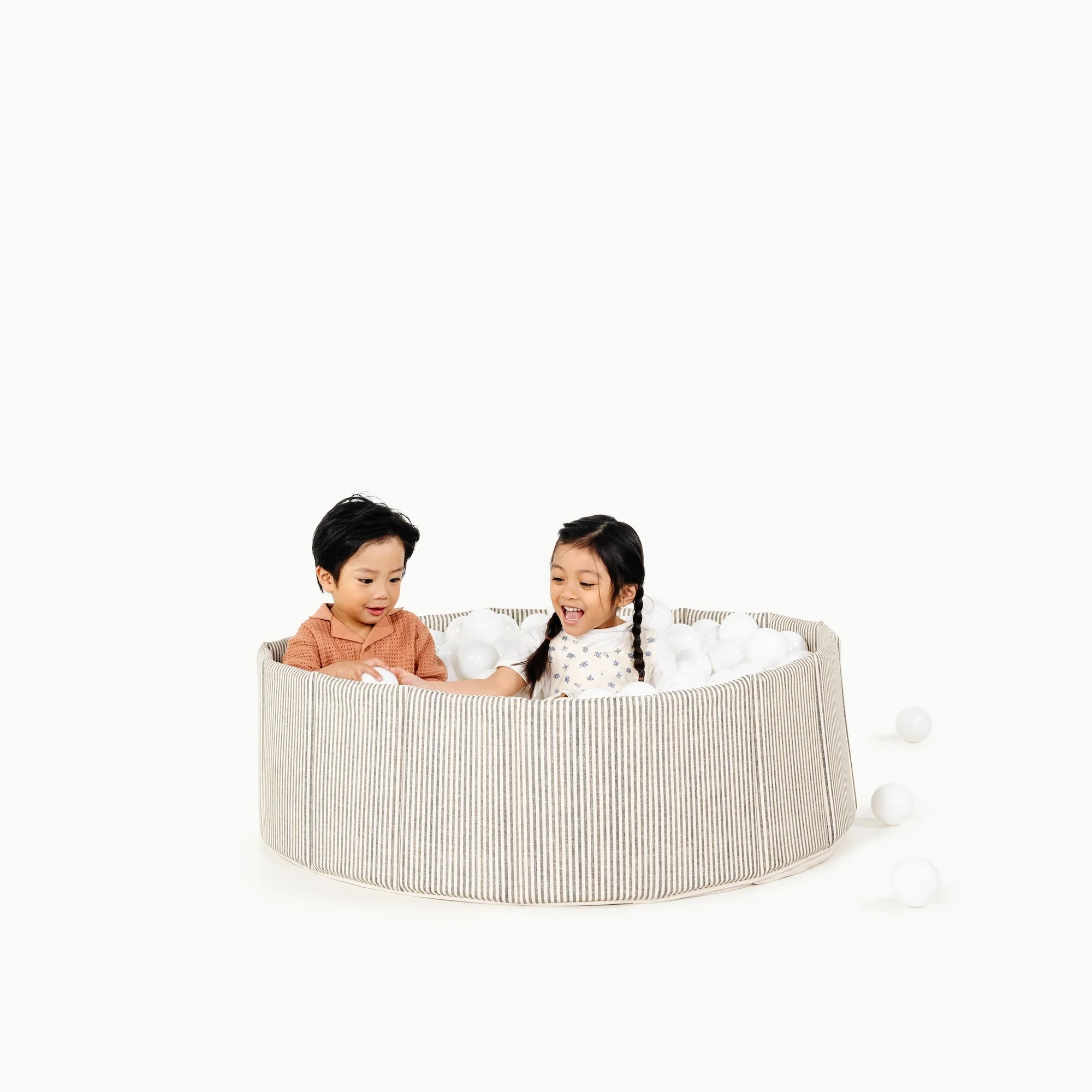Gathre Ball Pit - Image 34
