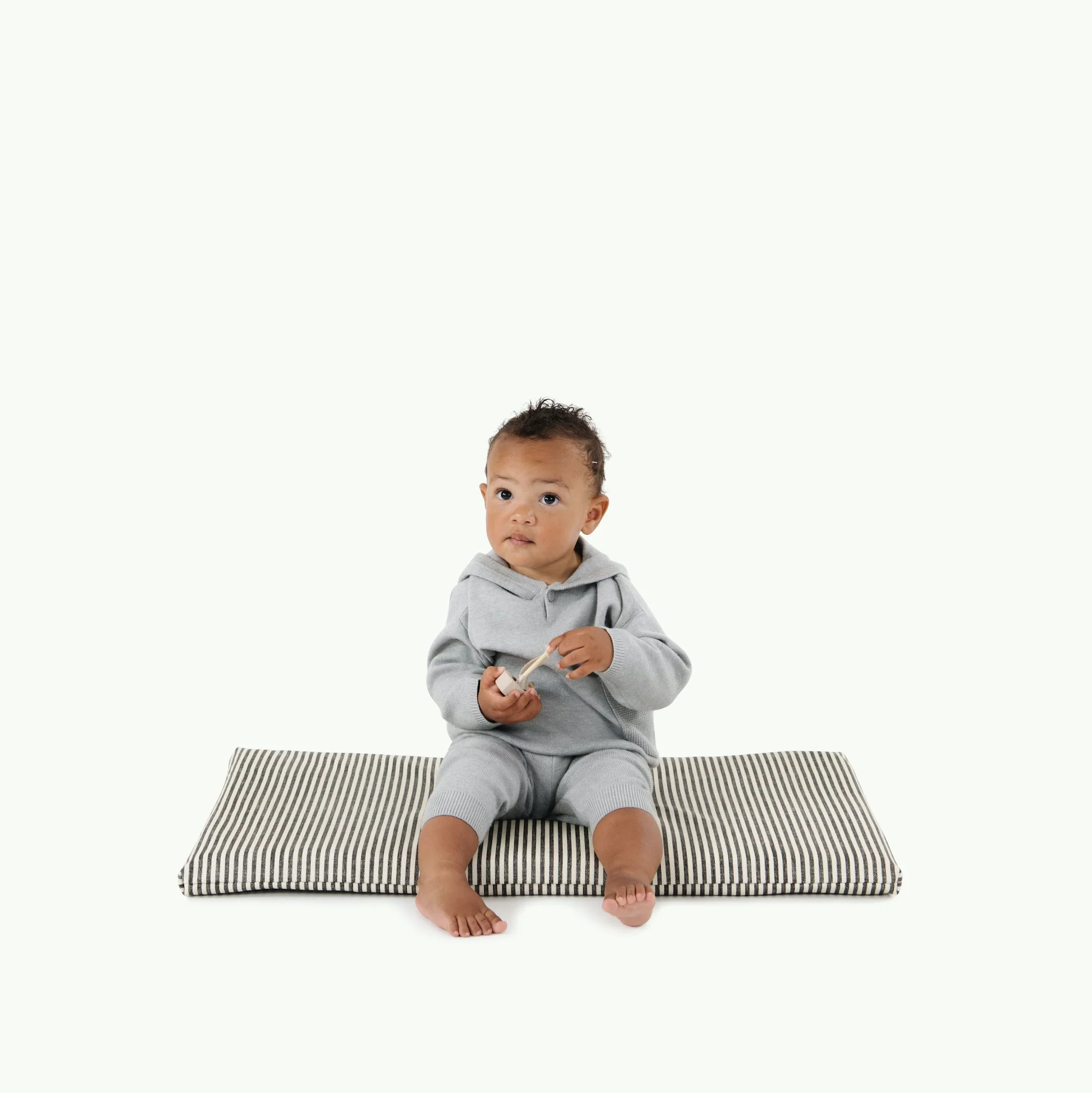 Gathre Padded Changing Mat - Image 12