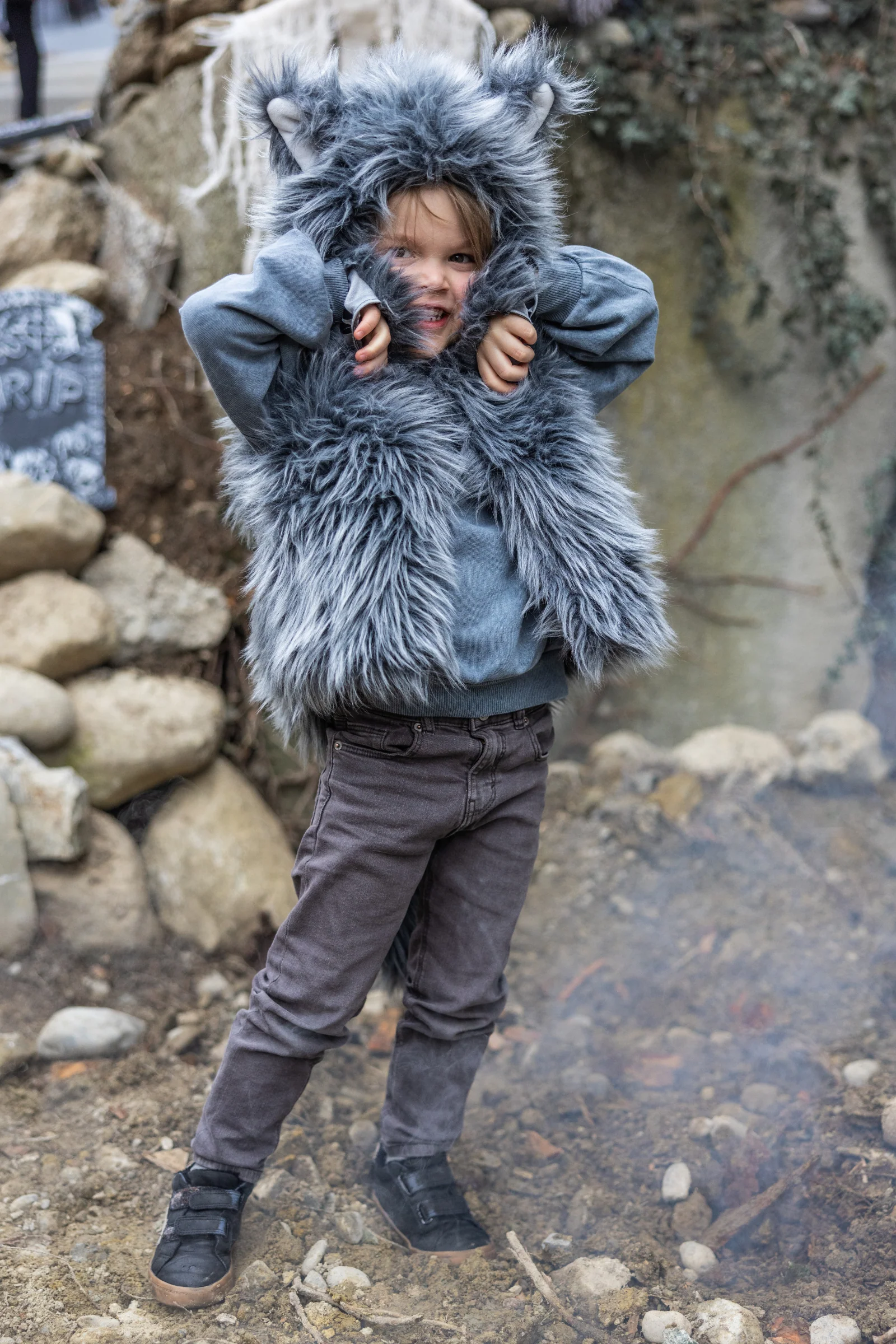 Great Pretenders Big Bad Wolf Vest with Gloves - Image 3