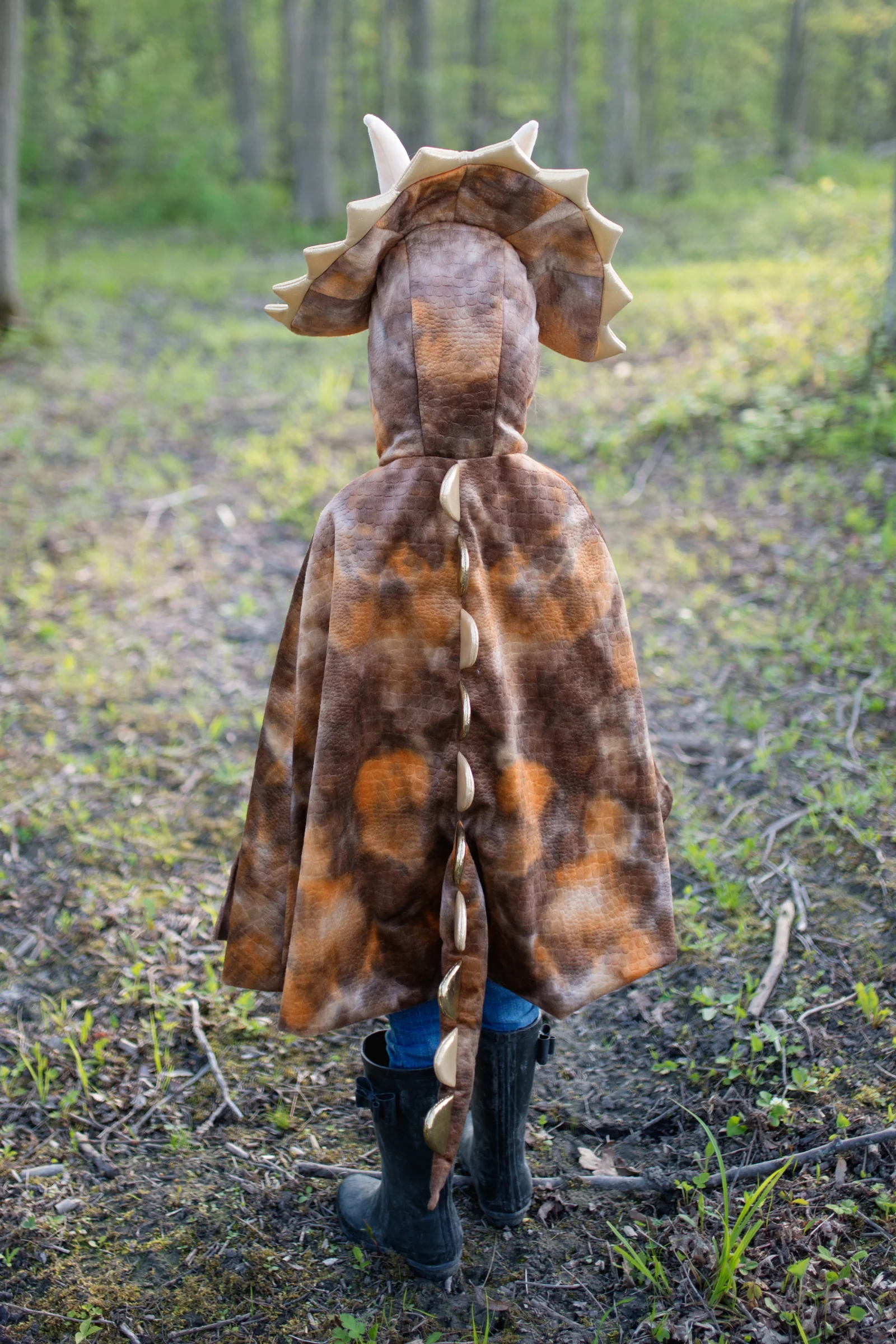 Great Pretenders Grandasaurus Triceratops Cape with Claws - Image 4