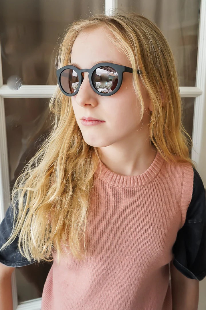 GRECH & CO. Classic | Sustainable Sunglasses | Plant-Based Bendable Polarized - Teen | 9-15 Y - Image 17