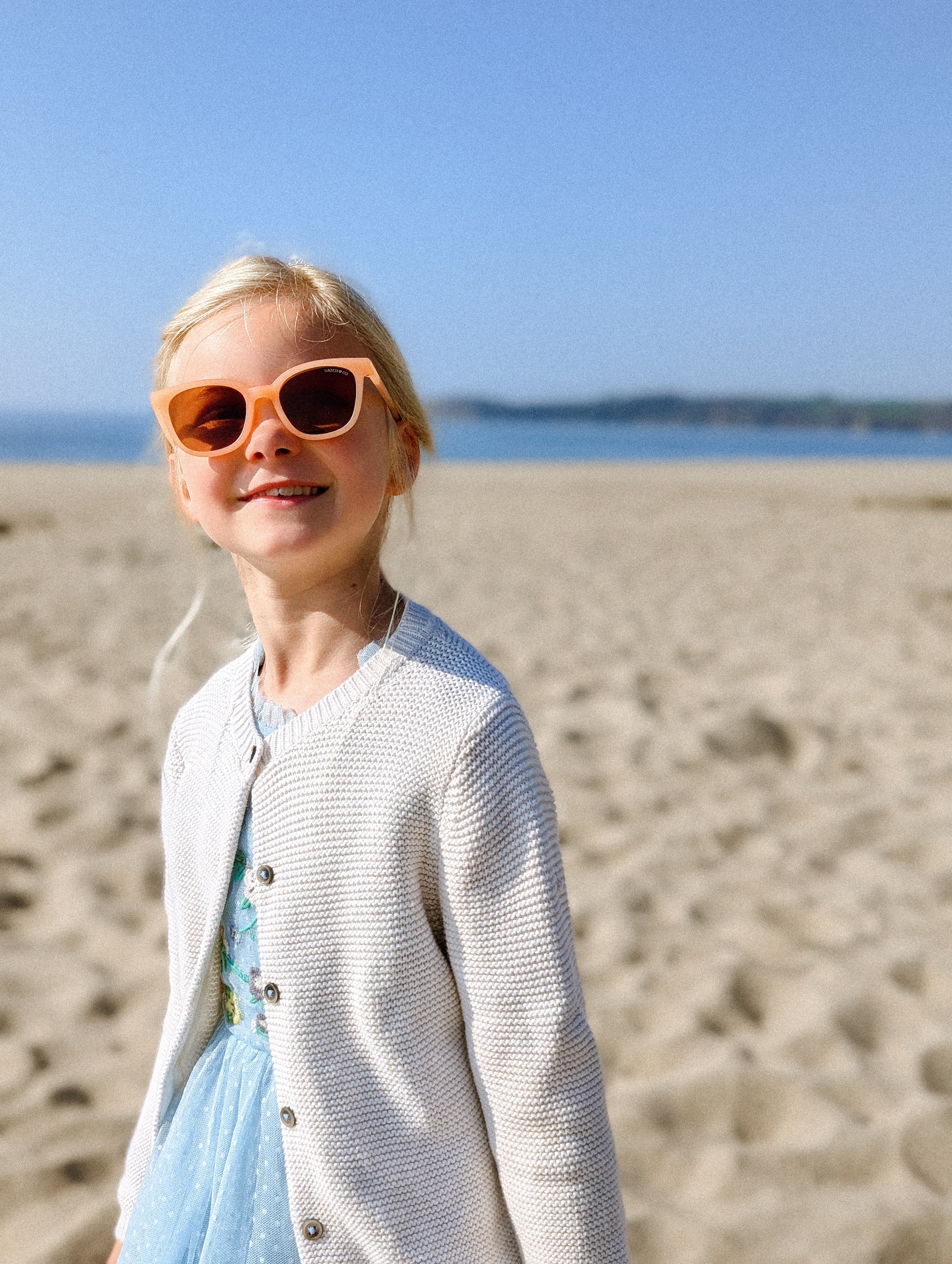 GRECH & CO. Classic Wayfarer Sustainable Sunglasses | Bio-Based · Bendable · Polarized | Child | 3-8 Y - Image 6