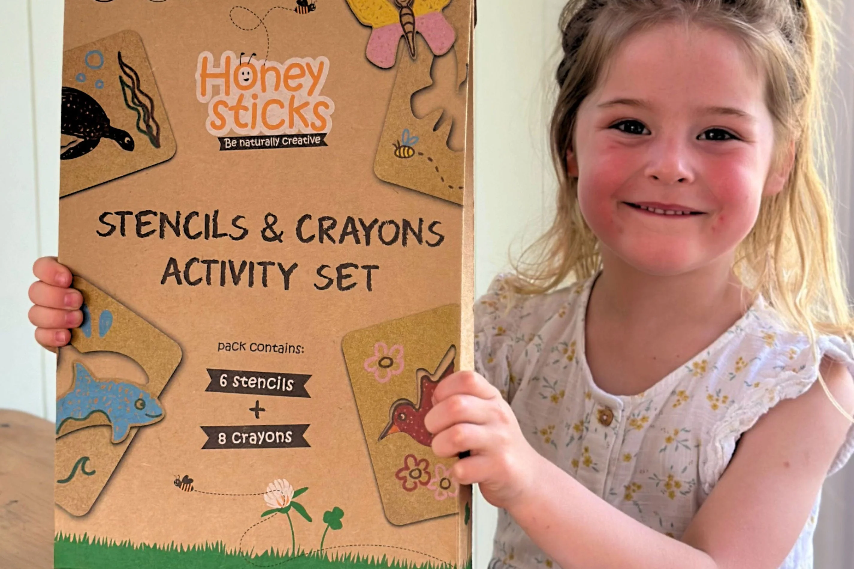 Stencils and Crayons Activity Set - Image 4