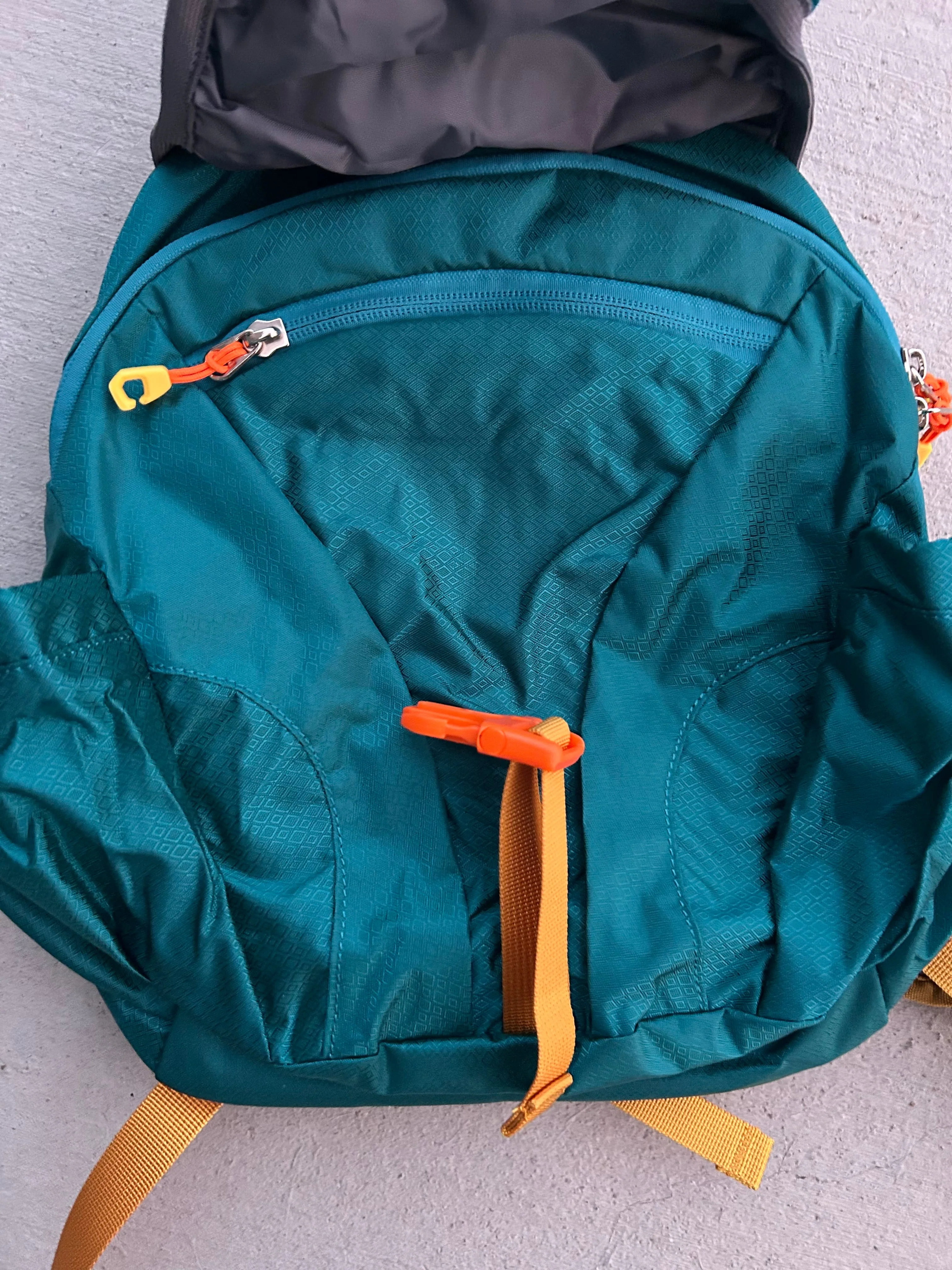 Keep the Littles Wild Kid’s (Ages 2 to 7) Teal Hiking Pack - Water Bladder Compatible Backpack for Young Hikers - Image 3