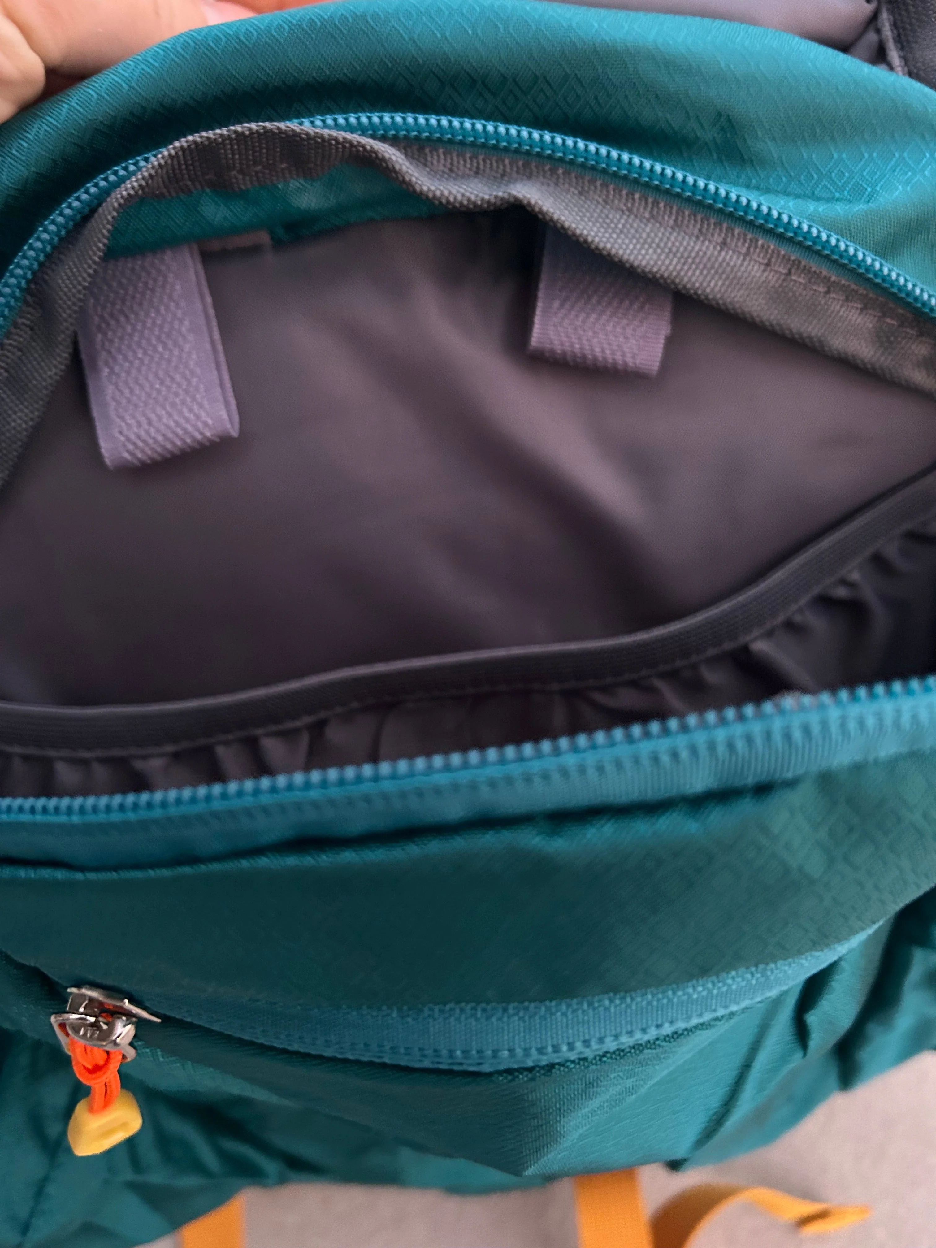 Keep the Littles Wild Kid’s (Ages 2 to 7) Teal Hiking Pack - Water Bladder Compatible Backpack for Young Hikers - Image 4