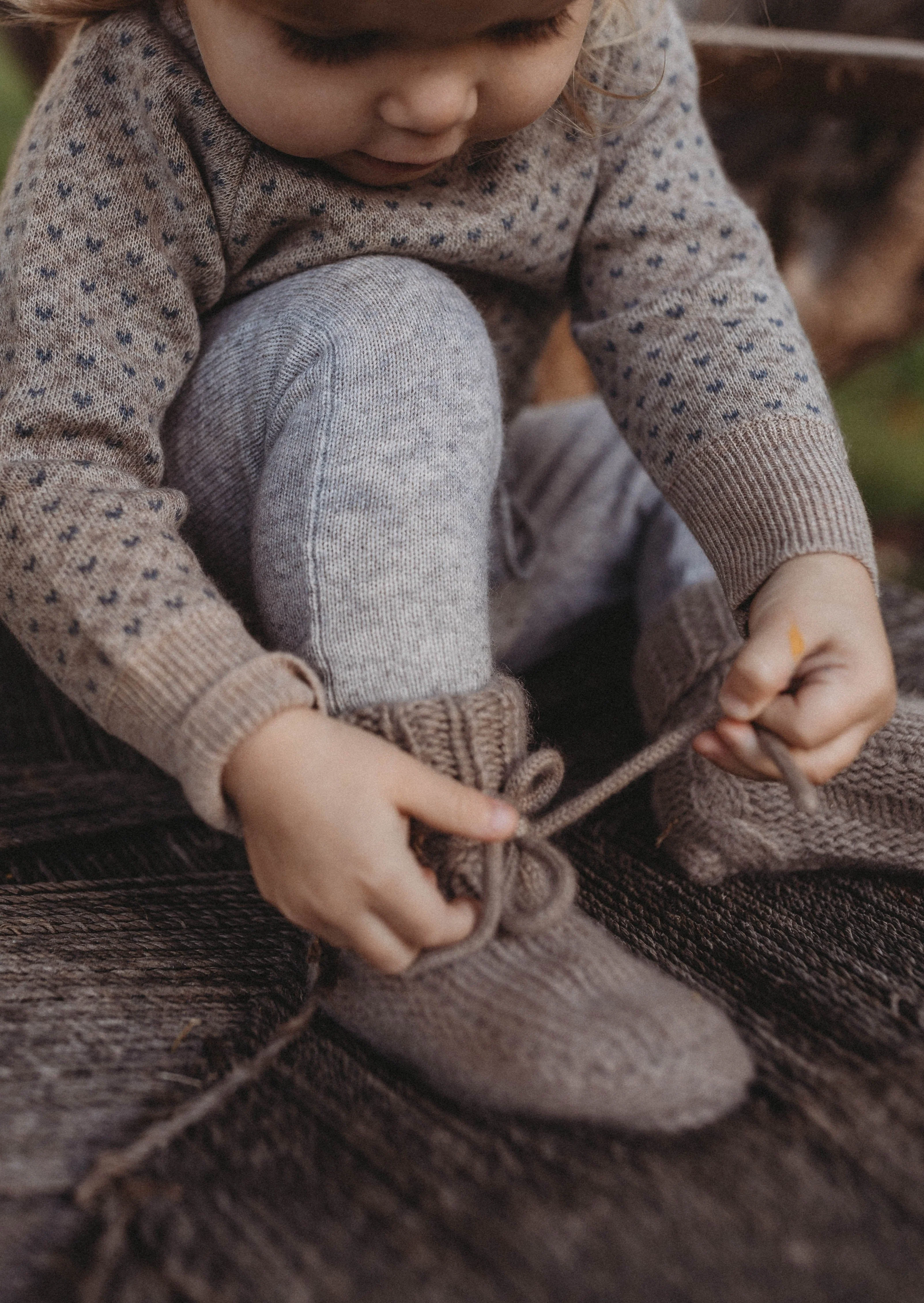 La Petit Lapin Cashmere Booties | Hazelnut - Image 4