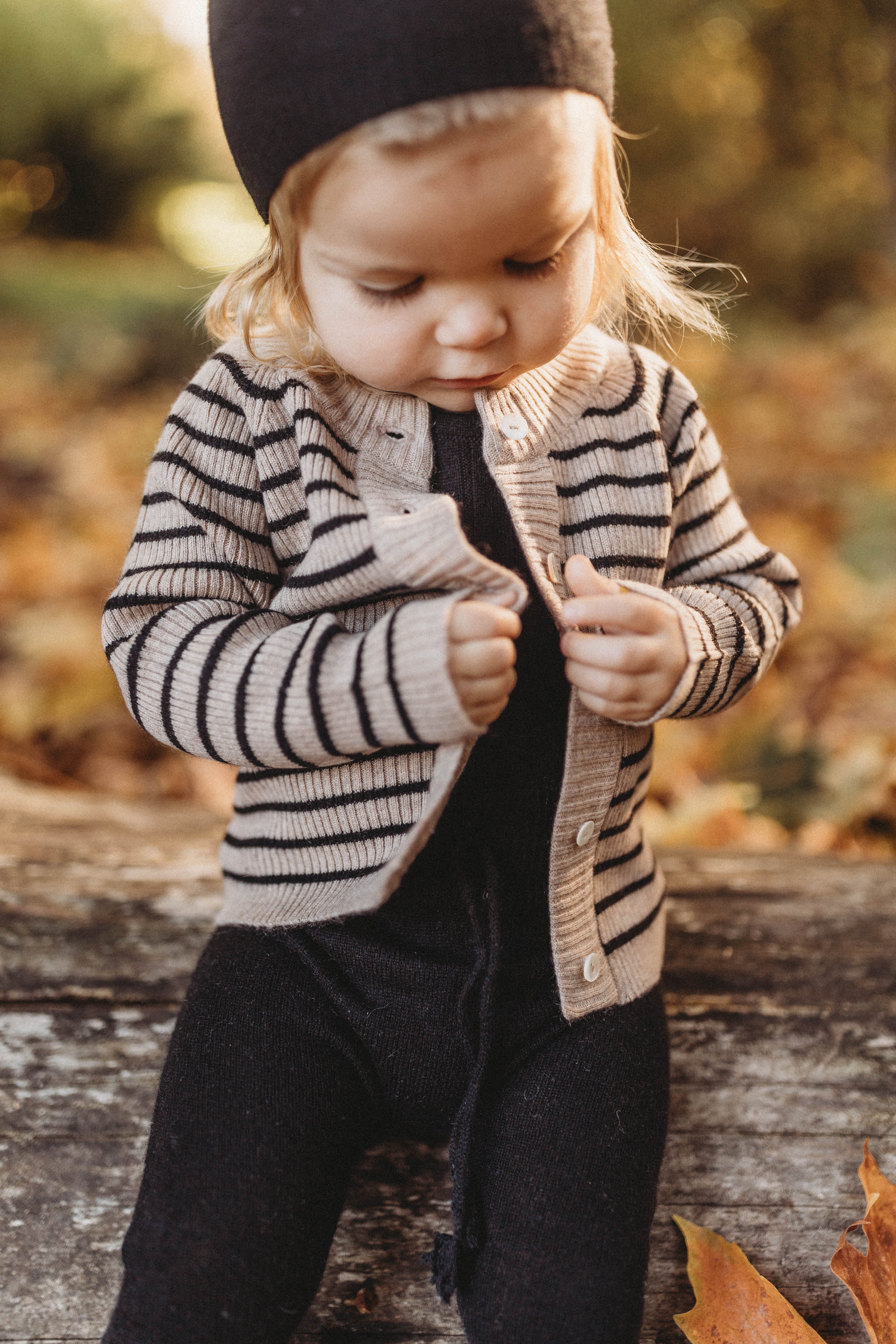La Petit Lapin Cashmere Cardigan | Black/Beige - Image 8