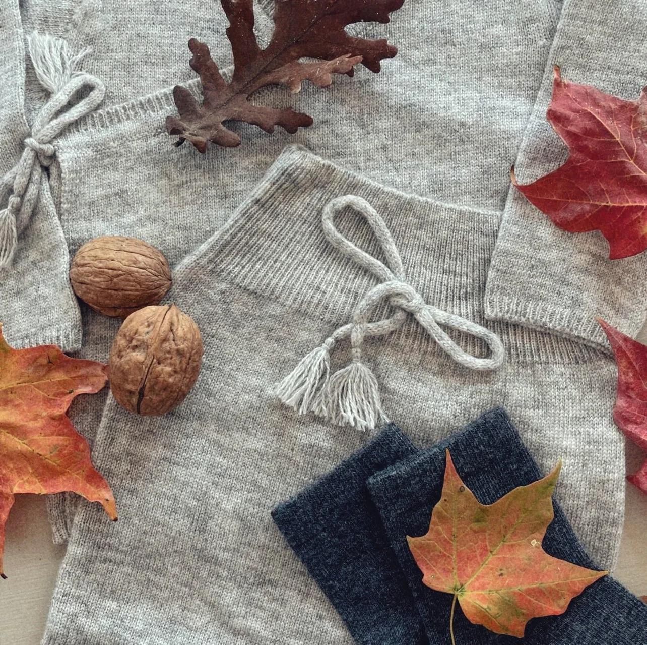 La Petit Lapin Cashmere Footless Leggings | Grey Dawn - Image 2
