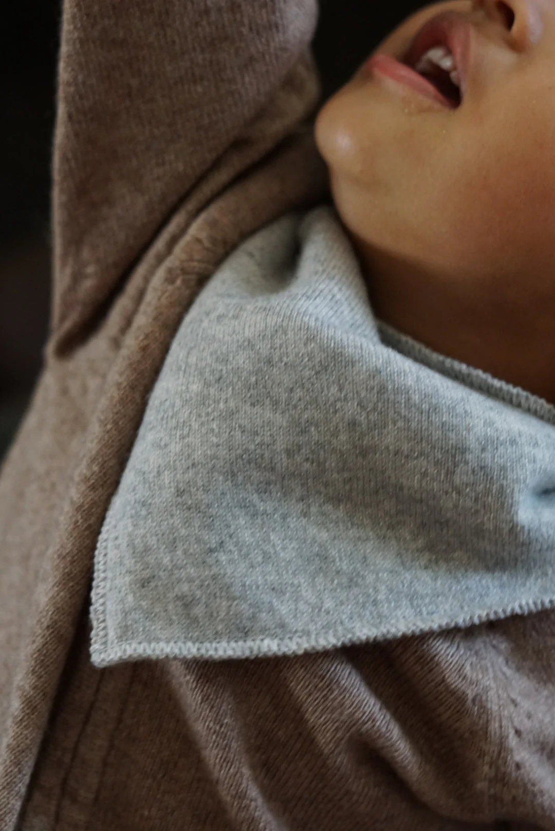 La Petit Lapin Cashmere Triangle Bib Scarf | Gray Melange - Image 5