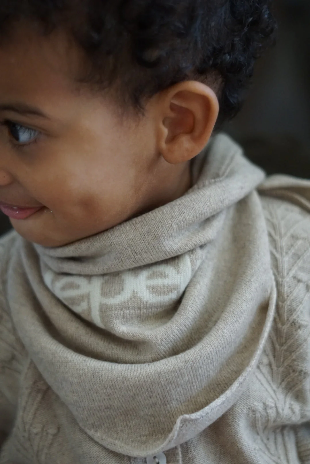 La Petit Lapin Cashmere Triangle Heritage Bandana Scarf | Beige Melange - Image 2