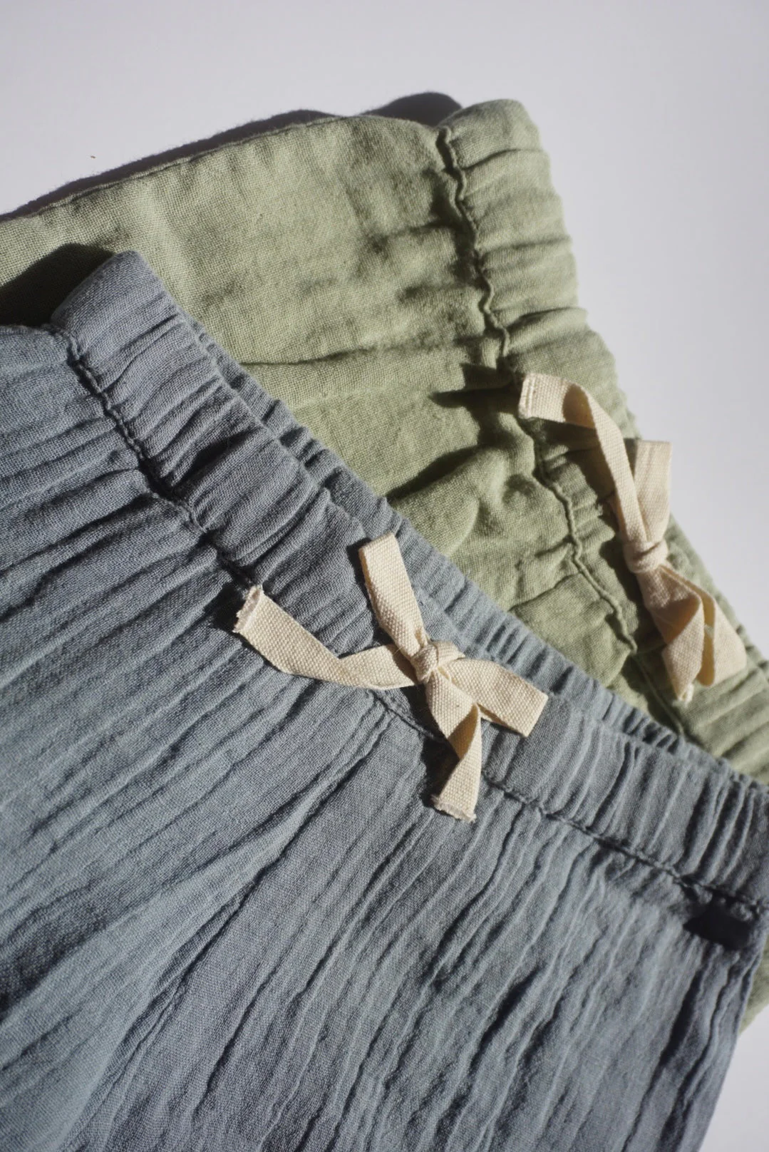 La Petit Lapin Cayden | Organic Muslin Petit Croissant Set | Sage - Image 6