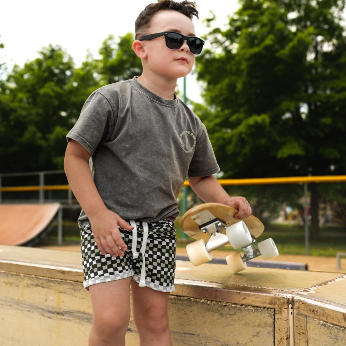 LITTLE RAD THINGS CHECK 'YA LATER SHORTS - BLACK/GREY - Image 5