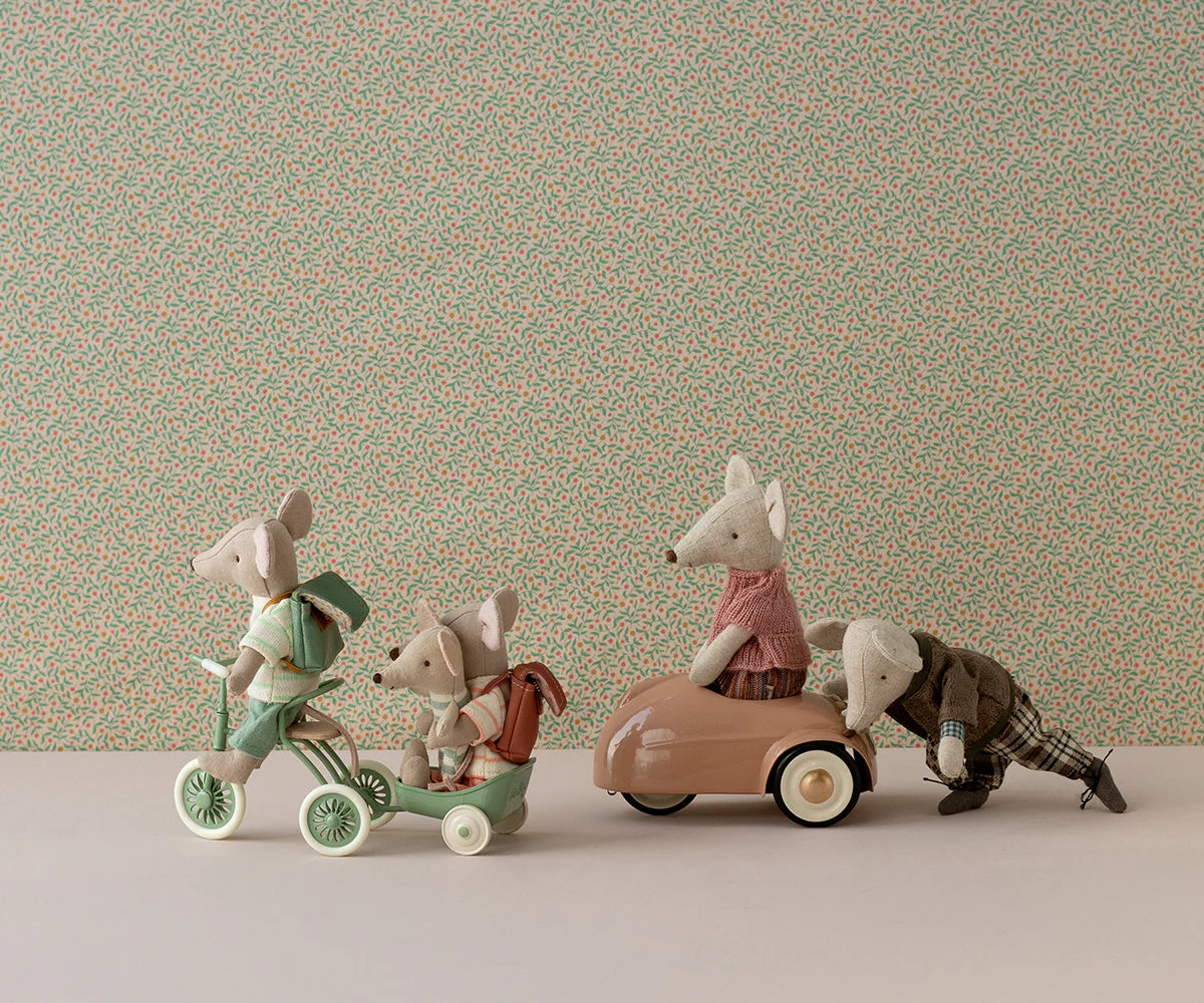 Maileg Abri a tricycle, Mouse - Green - Image 2