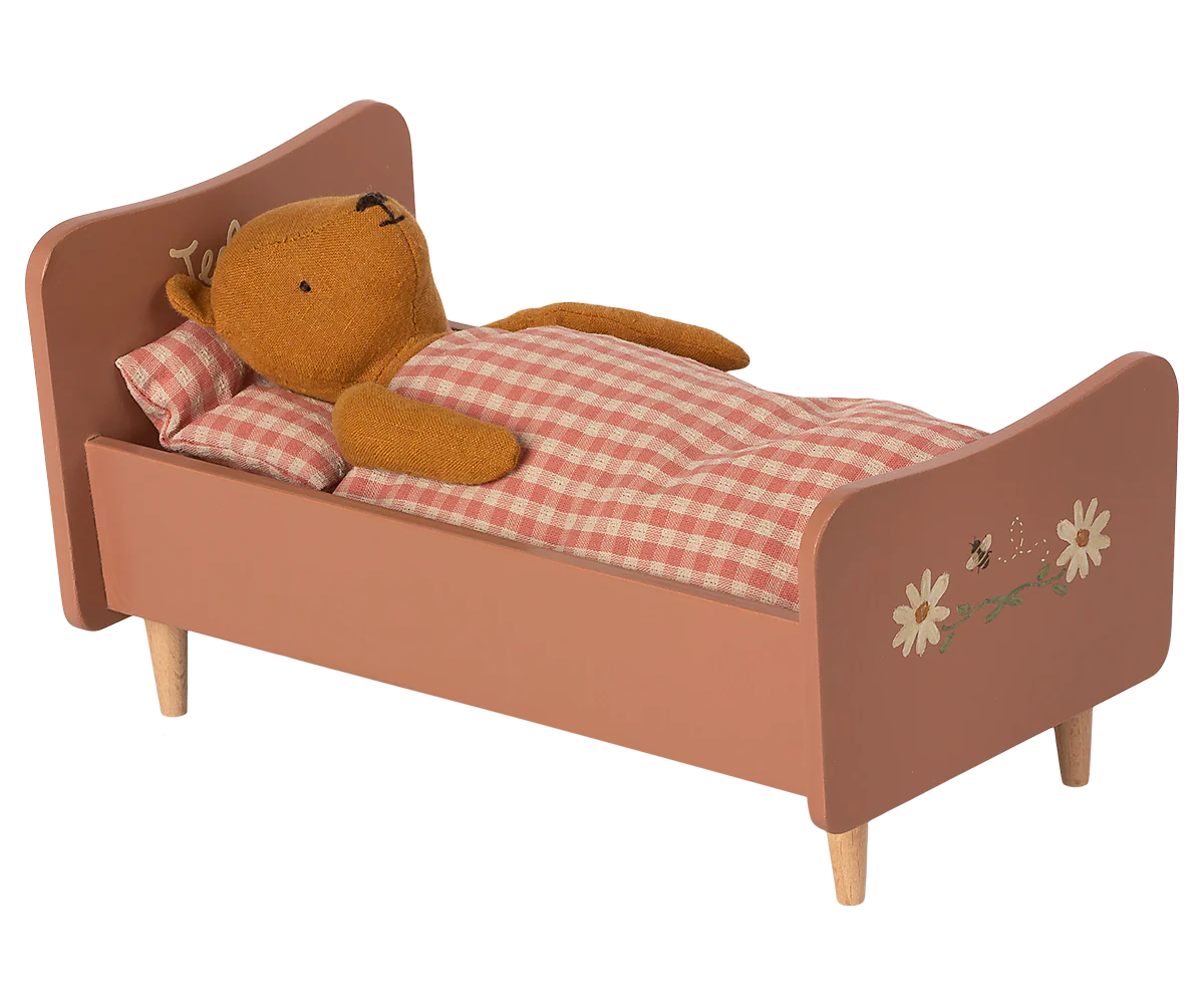 Maileg Bed for Teddy Mum - Rose - Image 2