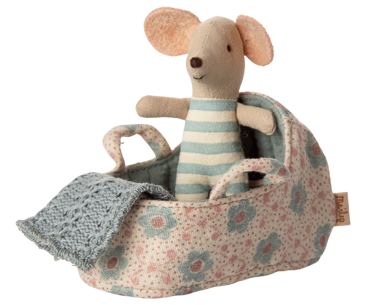 Maileg Carry cot, Baby mouse - Blue - Image 3