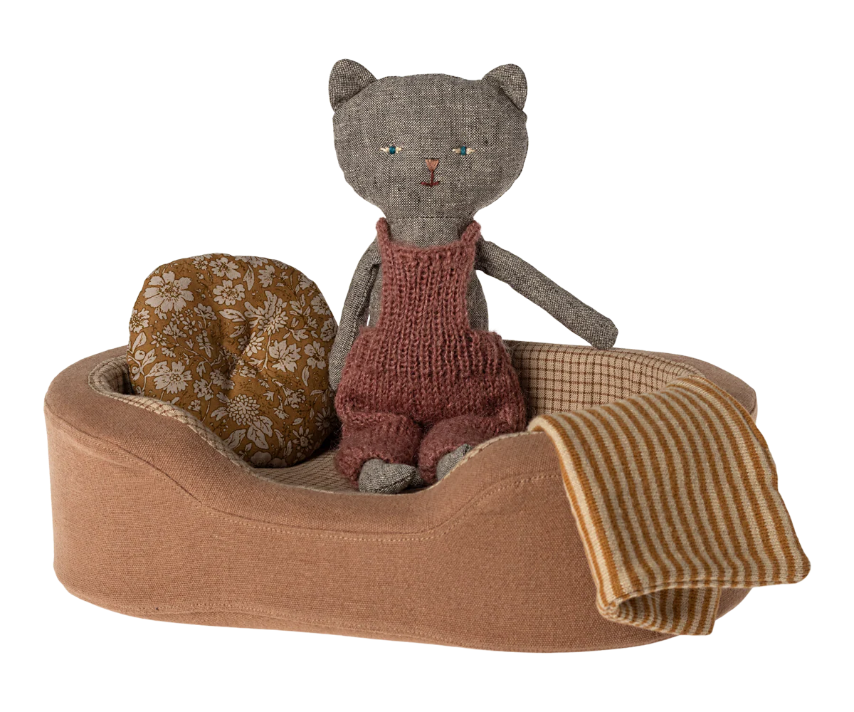 Maileg Cosy Basket, Small - Brown - Image 2