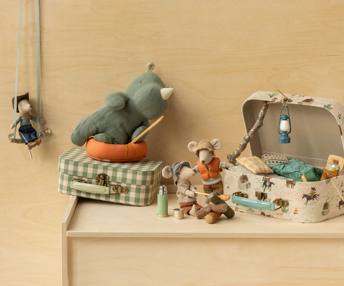 Maileg Hiker mouse, Big brother - Thin stripes - Image 2