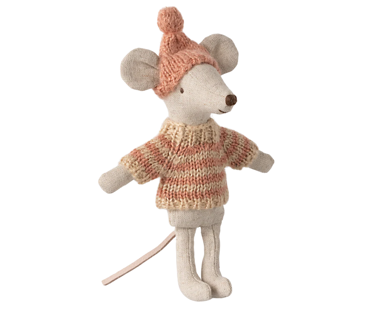 Maileg Knitted sweater and hat, Big sister mouse - Image 3