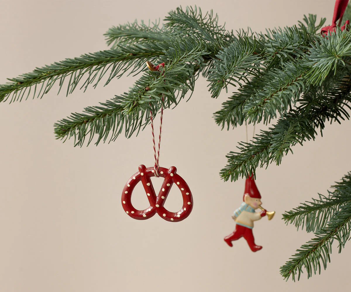 Maileg Metal ornament, Pretzel - Dot - Image 2