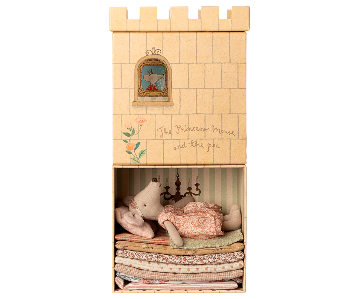 Maileg Princess and the pea, Big sister mouse - Image 2