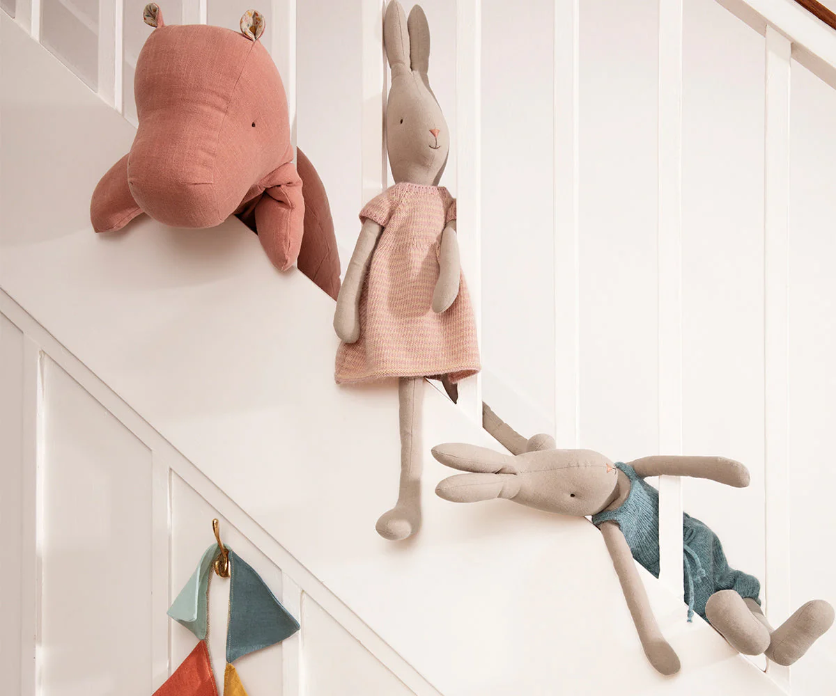 Maileg Rabbit size 4, Knitted overall - Image 3