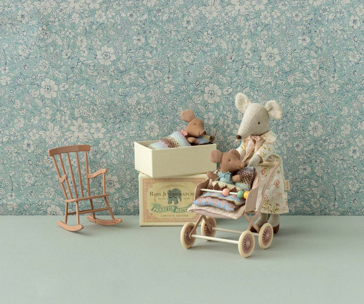 Maileg Rocking chair, Mouse - Dark Powder - Image 2