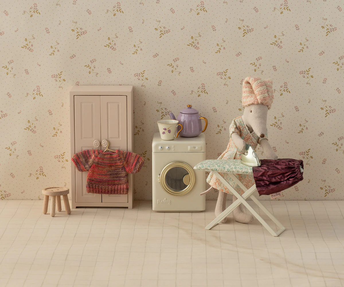 Maileg Skirt and knitted blouse, Mum mouse - Image 2